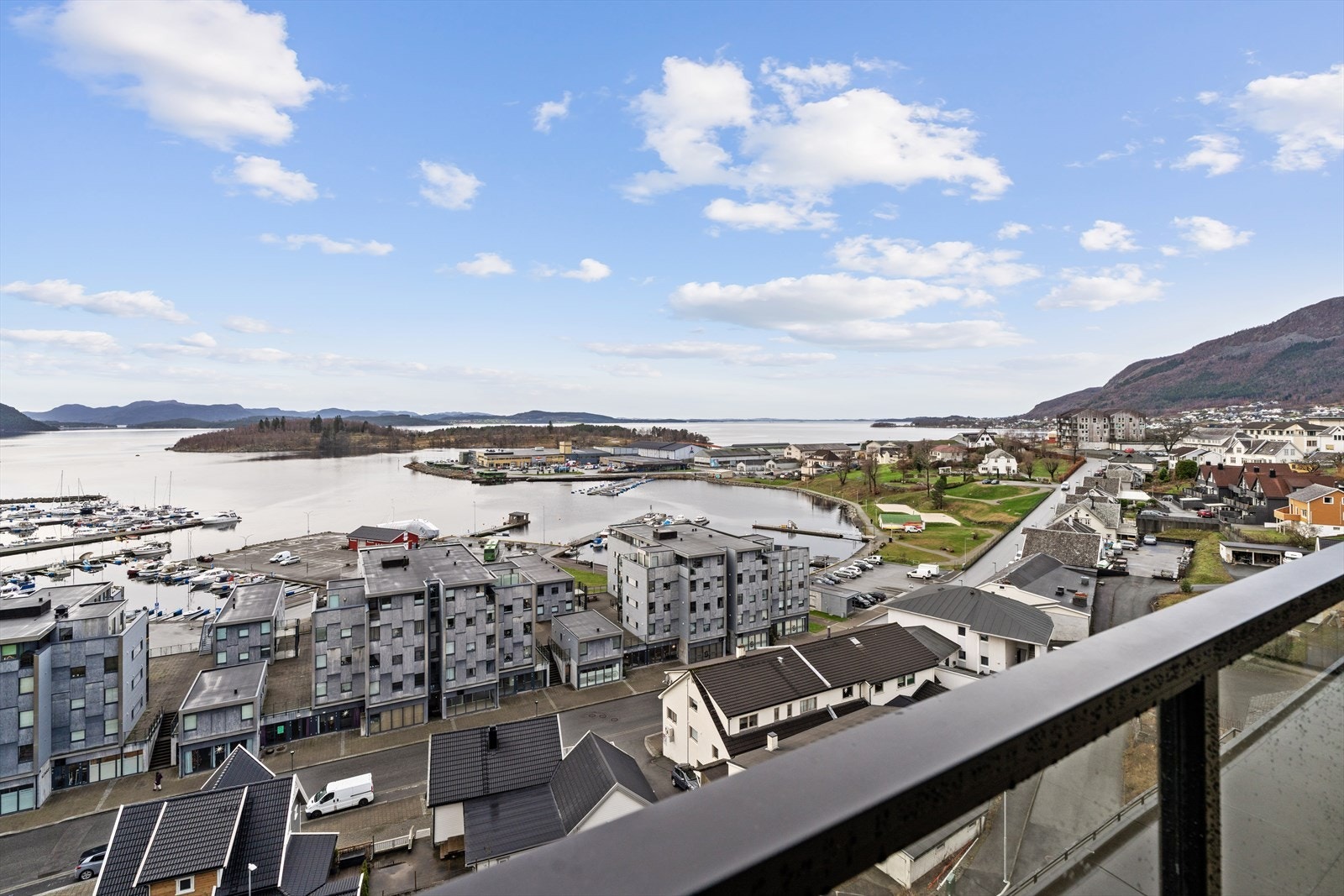 Flott utsikt mot Stavanger Galleribilde