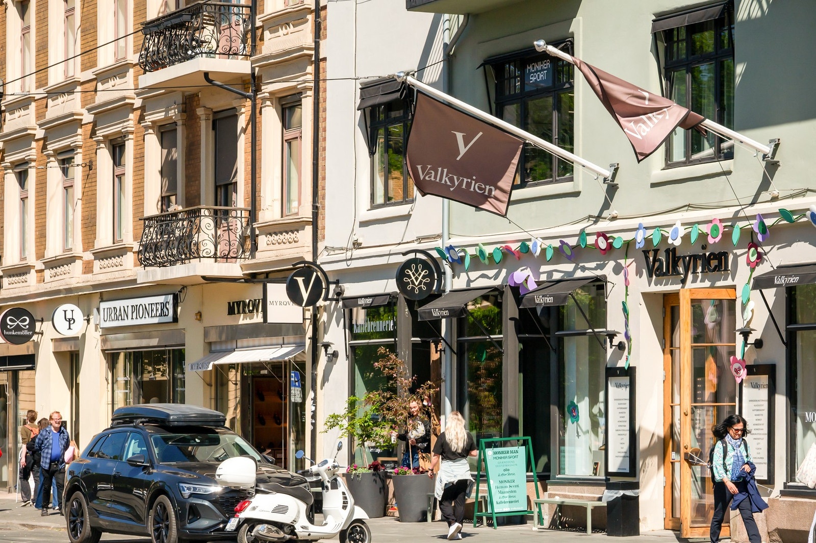 Koselige små forretninger, kaffebrenneriet etc Galleribilde