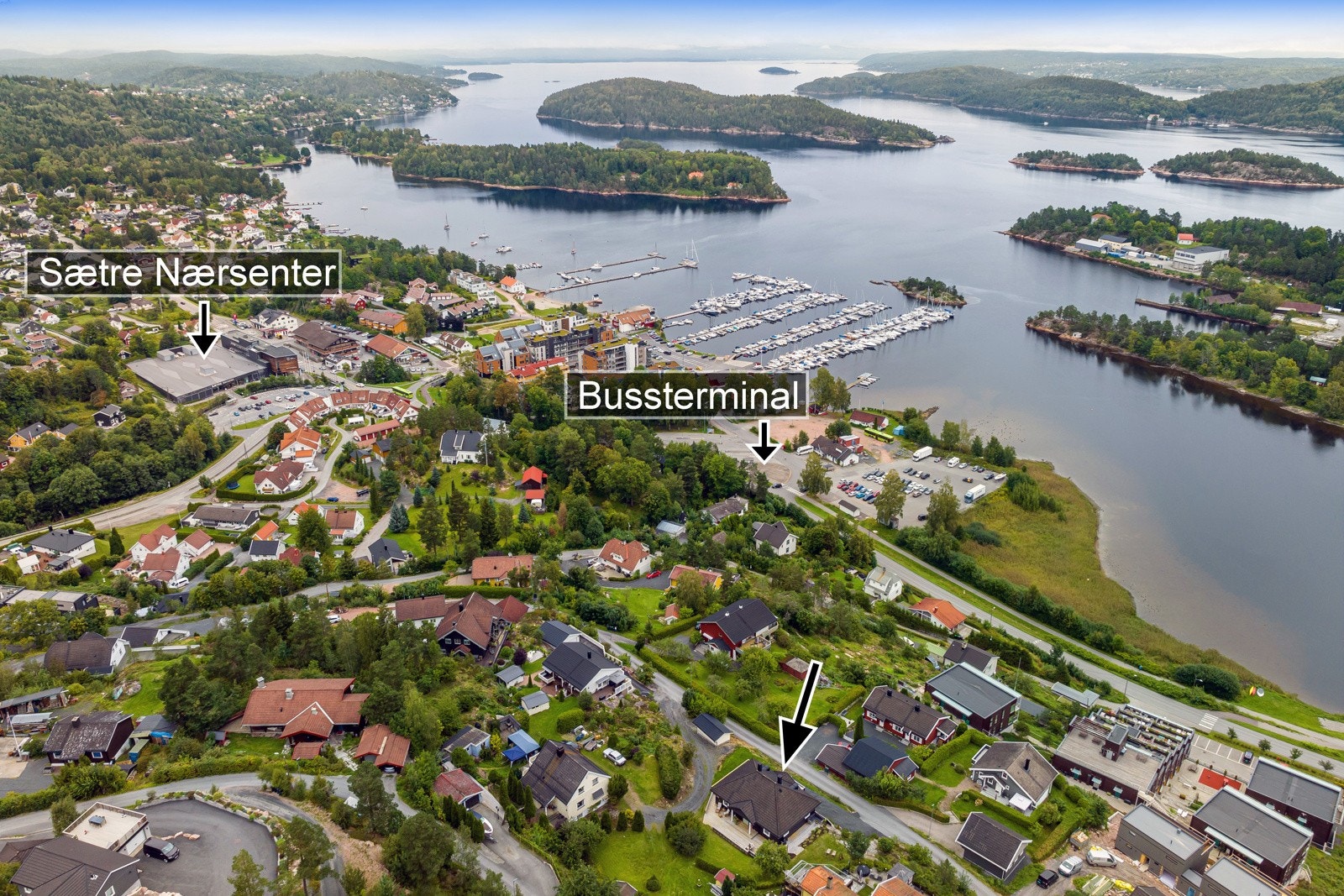 Dronebilde av Sætre sentrum Galleribilde