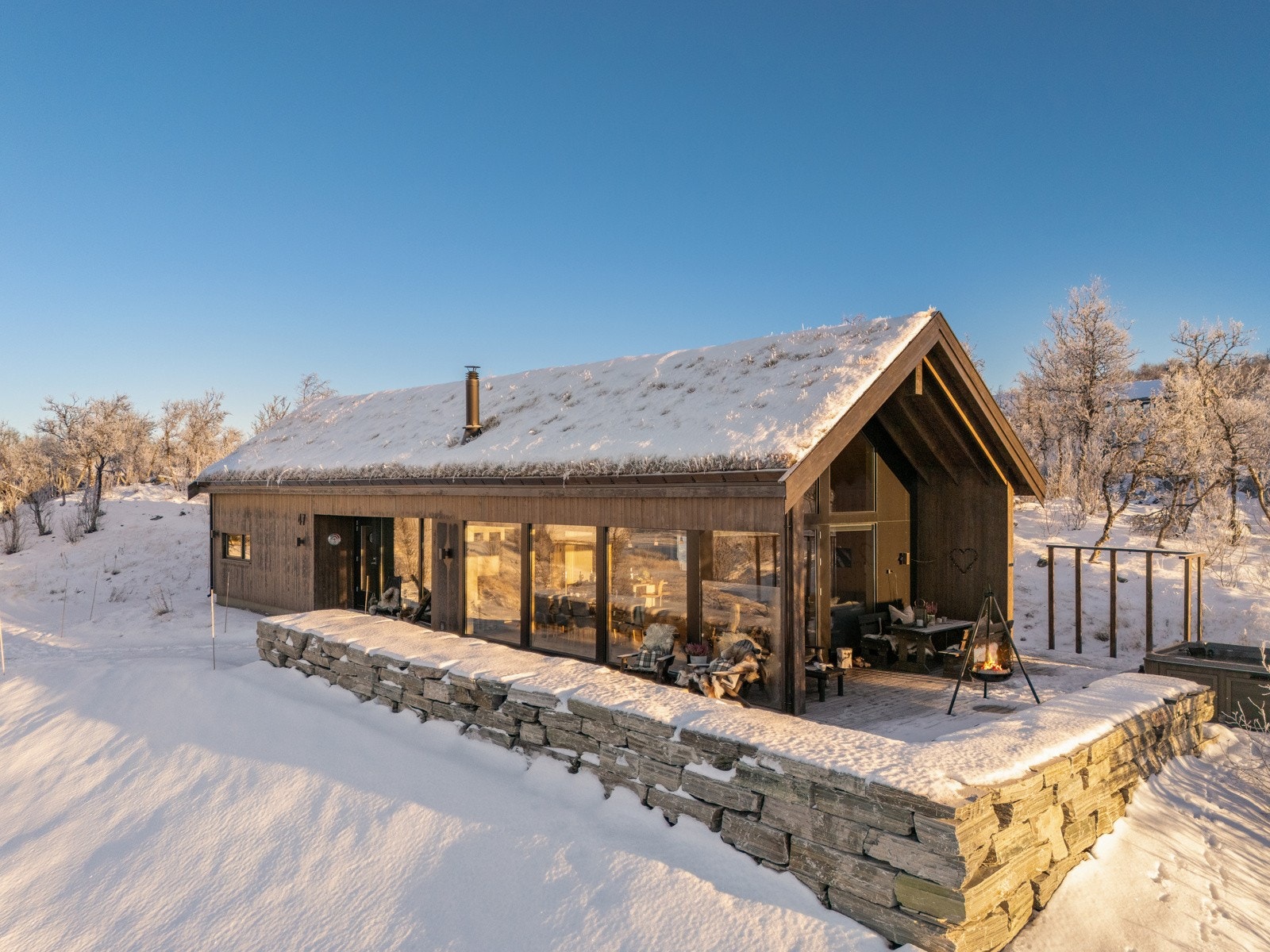 Gjennomført kvalitetshytte fra Sjemmedalhytta Galleribilde