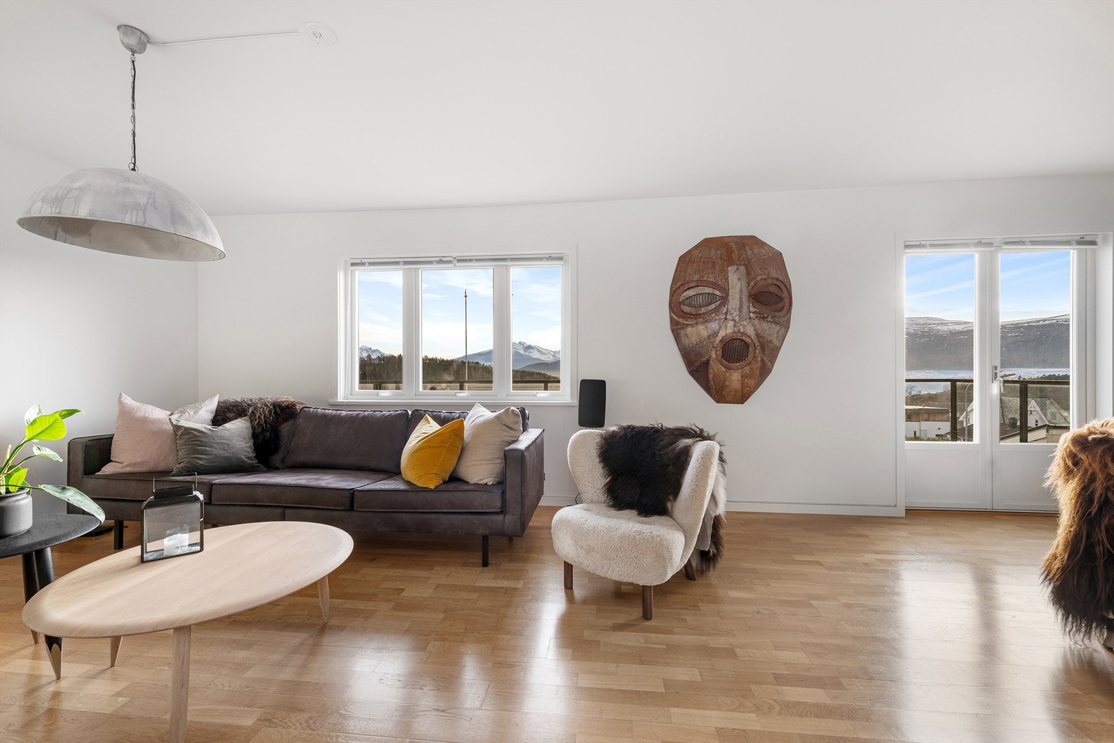 Stue med utgang til terrasse på 27 m2 Galleribilde