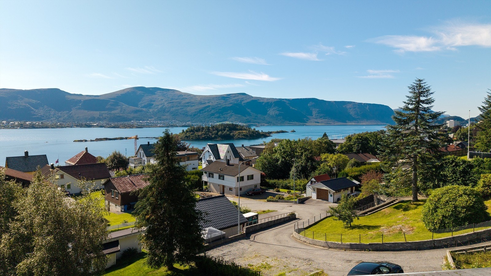 Flott utsikt mot sydvest fra eiendommen Galleribilde