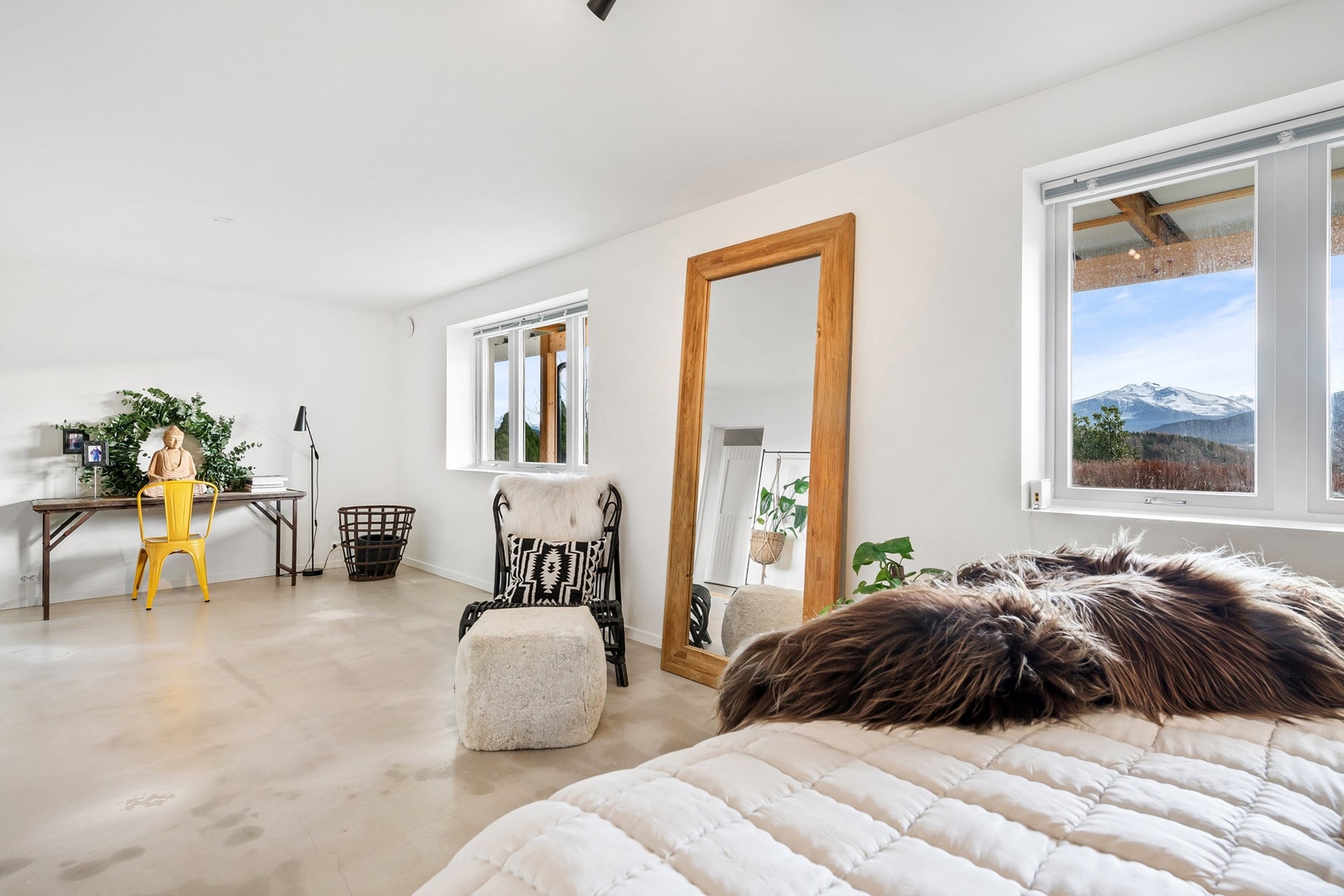 Stue/soverom i underetasjen Galleribilde