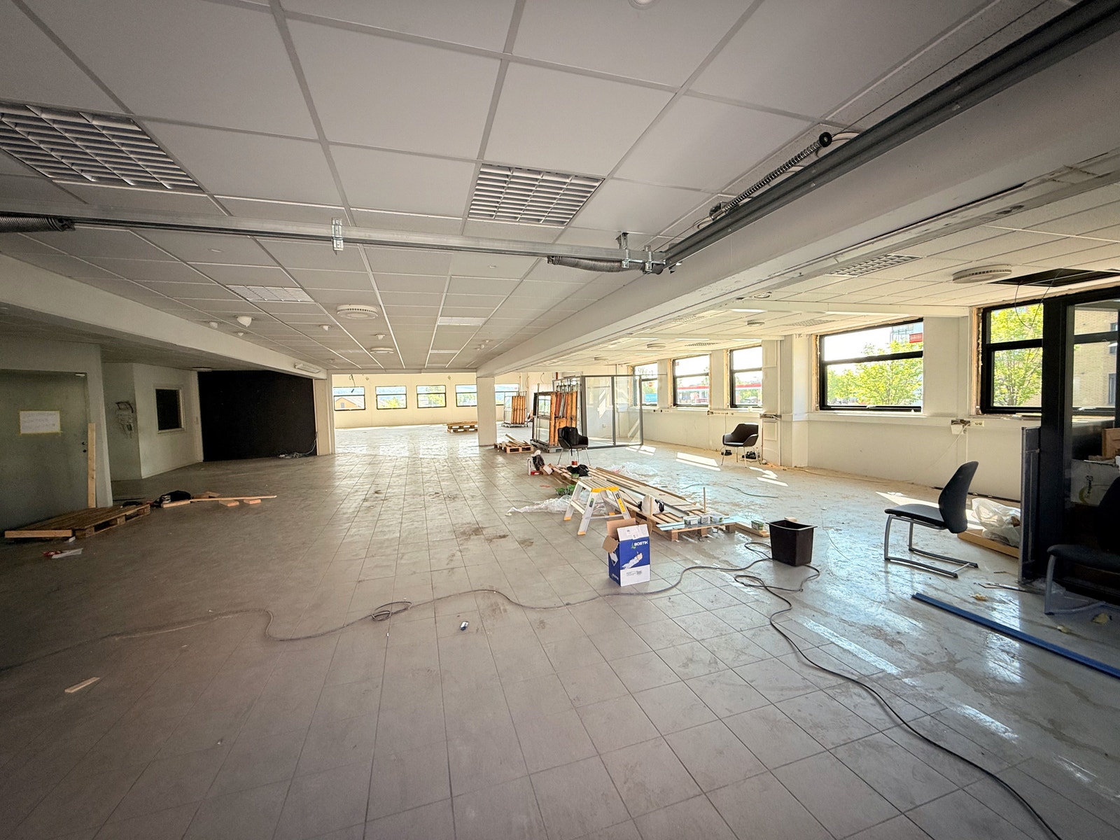 Ledige lokaler 5 som kan oppgraderes etter leietagers ønske. Plan 2 Galleribilde