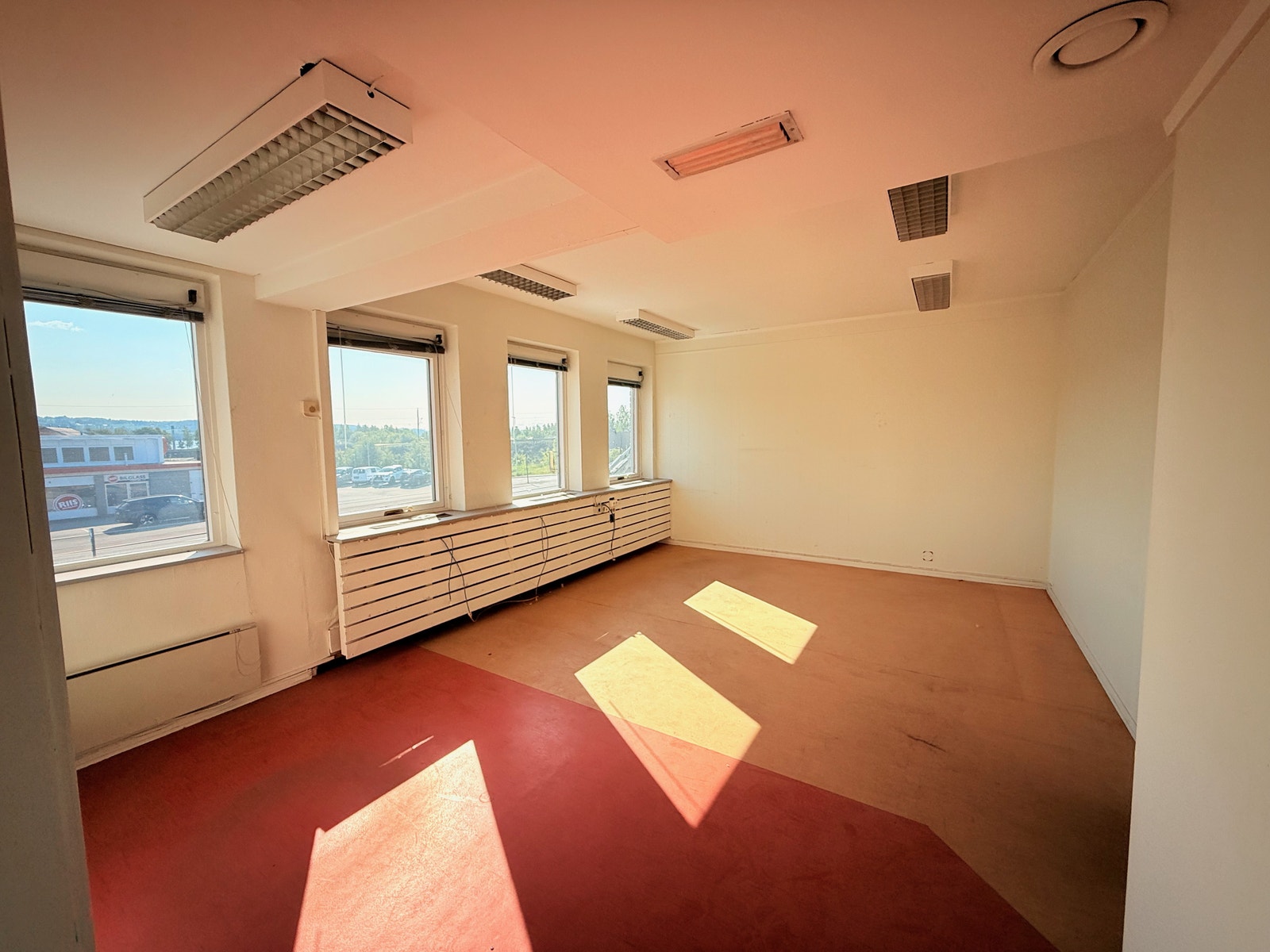 Ledige lokaler 3 som kan oppgraderes etter leietagers ønske. Plan 2 Galleribilde