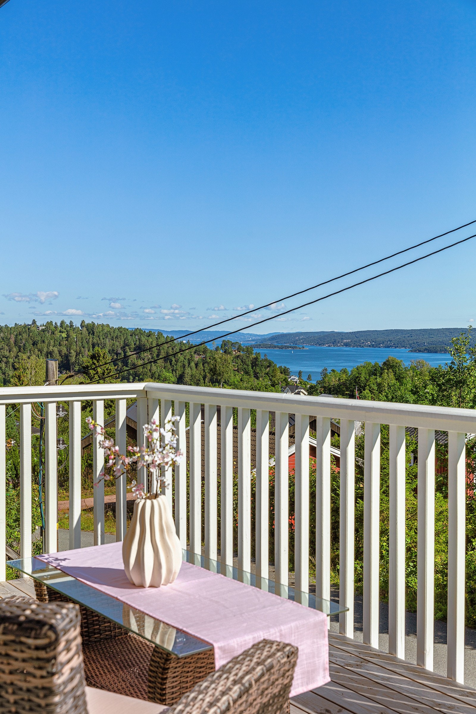 Utsikten mot Oslofjorden og Nesoddlandet. Galleribilde