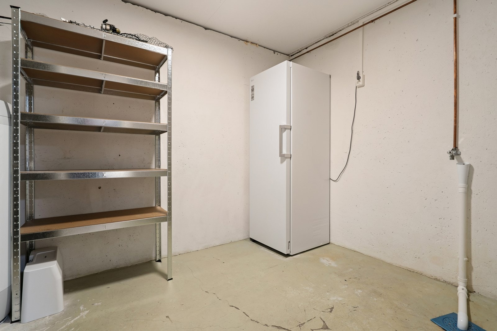 Vaskerom i kjeller (ikke omsøkt / godkjent, se punkt "Ferdigattest" i salgsoppgaven for mer info). Galleribilde