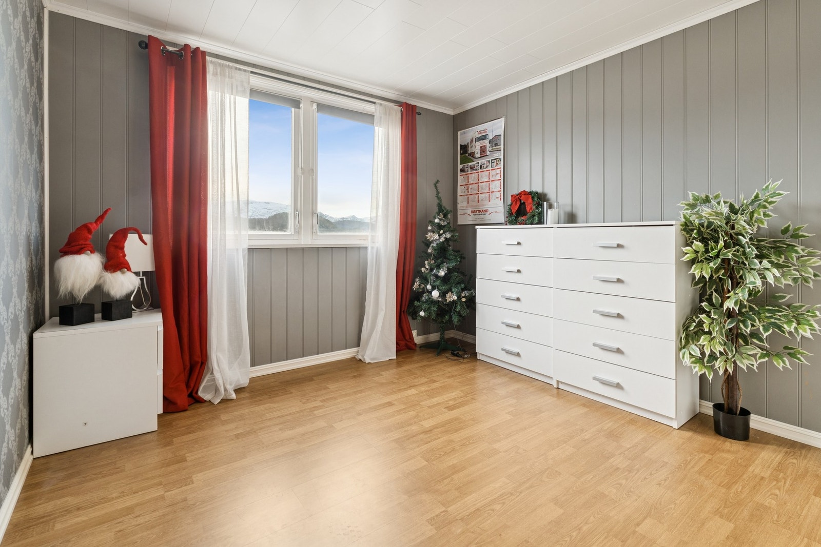 Soverom nummer tre med flott utsikt. Galleribilde