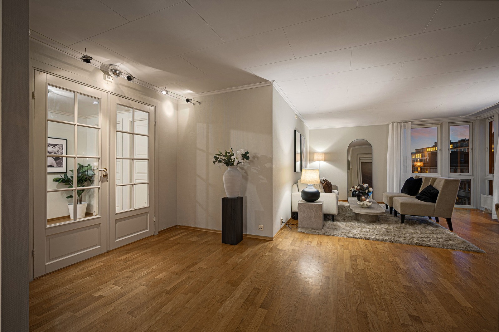 Leiligheten har en suveren planløsning med sine klart definerte soner, noe som gjør den enkel å møblere. Galleribilde