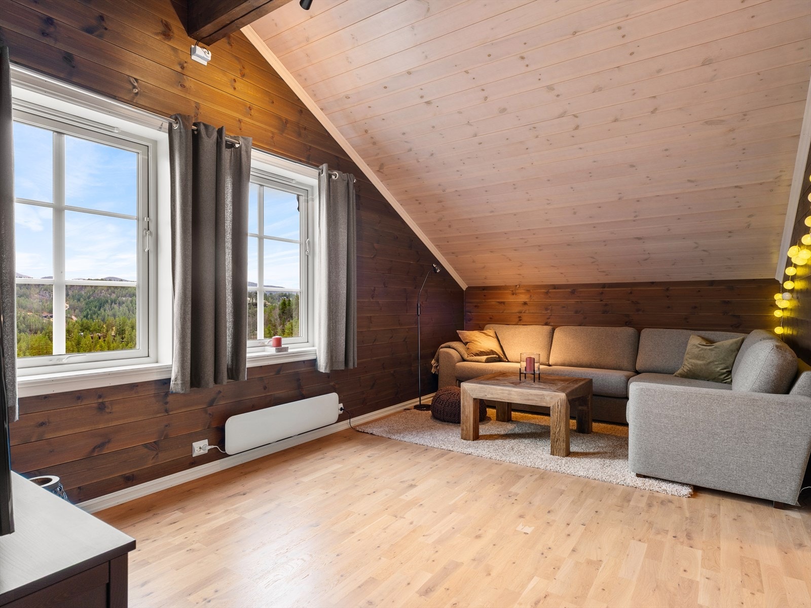 Her kan ungdommen eller hele familien samles for hyggelig tv-kos på lørdagskvelden. Galleribilde