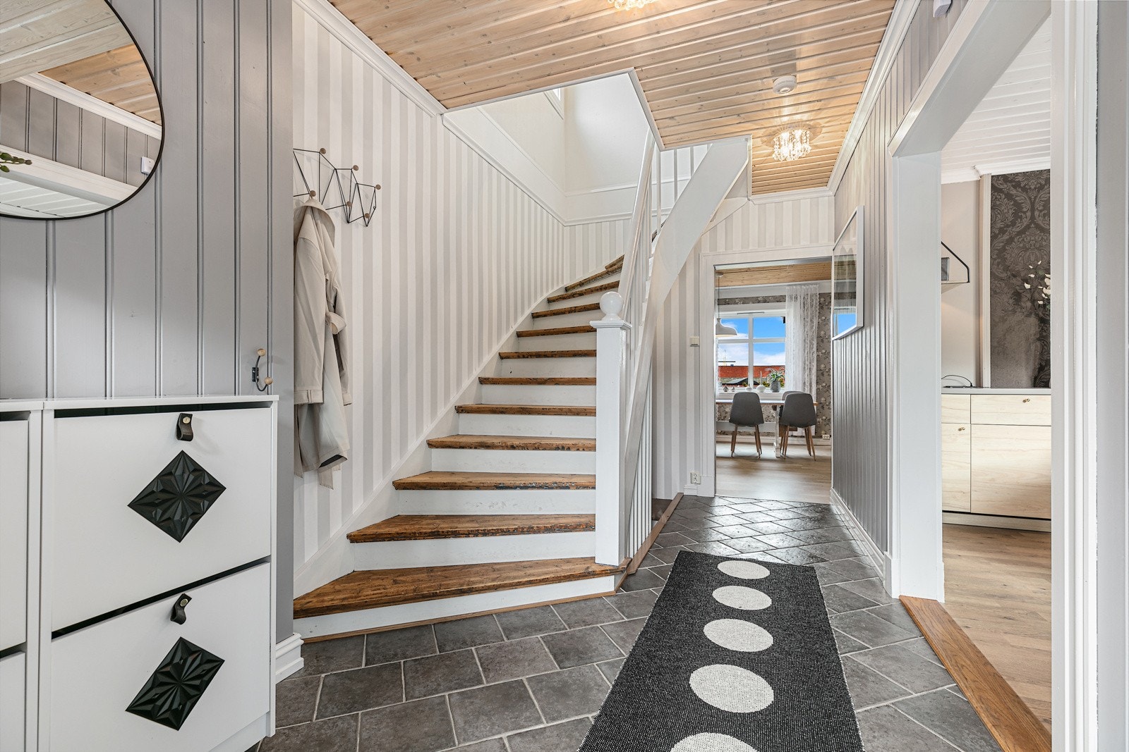 Gang/hall. Galleribilde