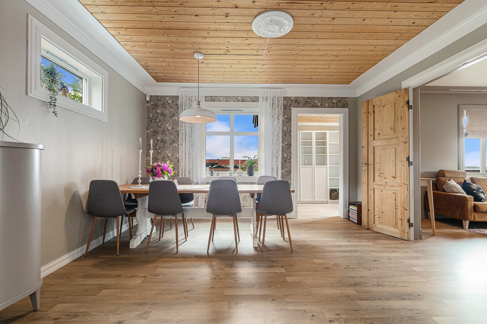 Spisestue. Galleribilde