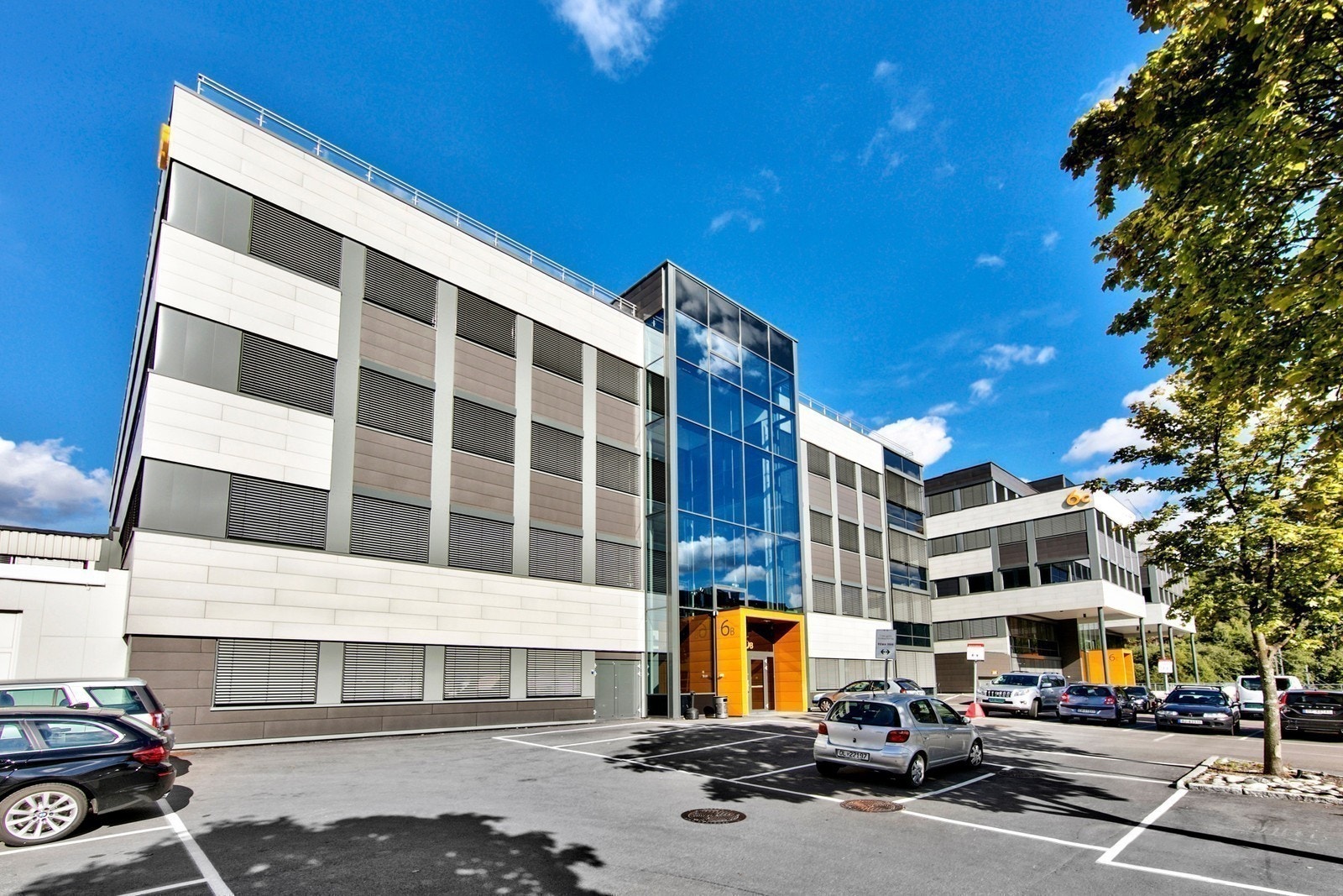 Inngangsparti Ole Deviks vei 6 B Galleribilde