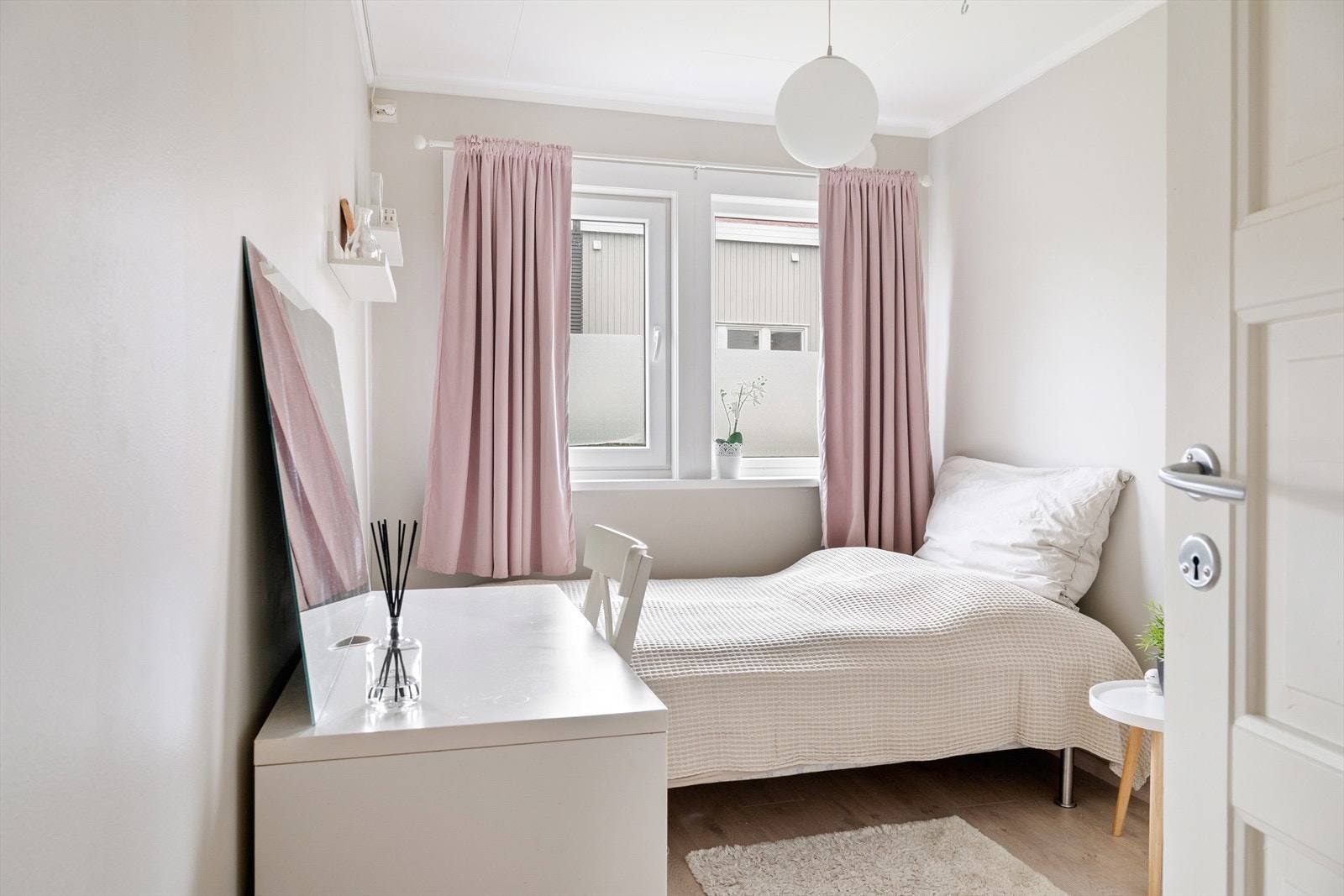 Soverom nr. 2 Galleribilde