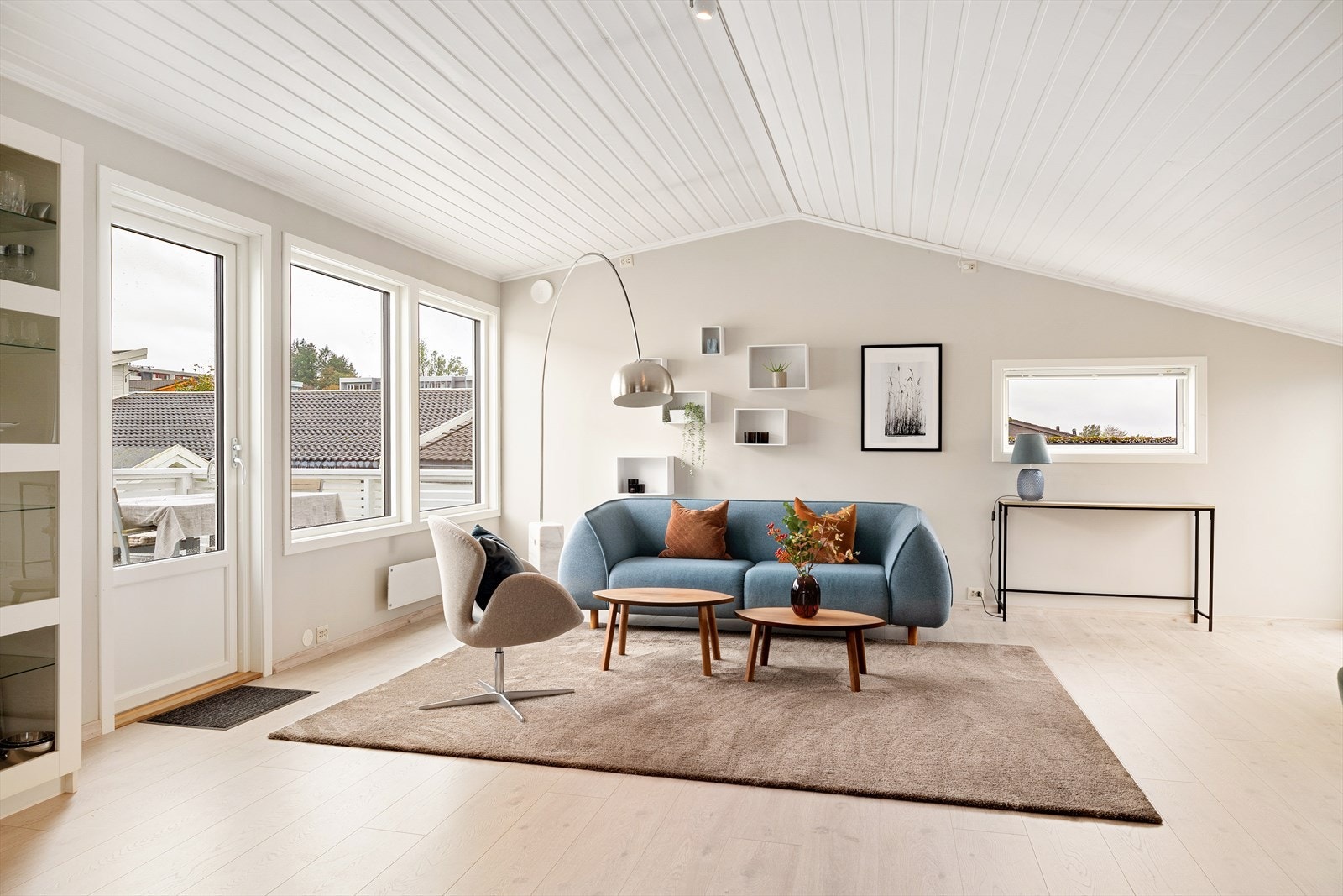 Boligen ble oppgradert i 2015 med annet nytt kjøkken, nytt bad, ny el-tavle og nye overflater i flere rom. Galleribilde