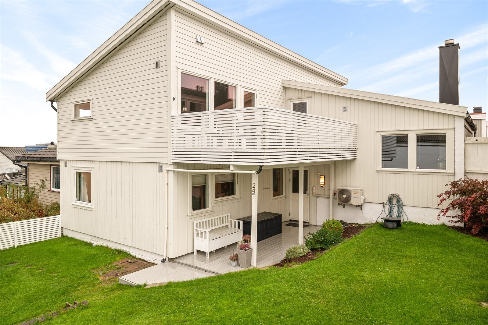 I 2025 er det skiftet 11 vinduer, samt terrassedør. Galleribilde