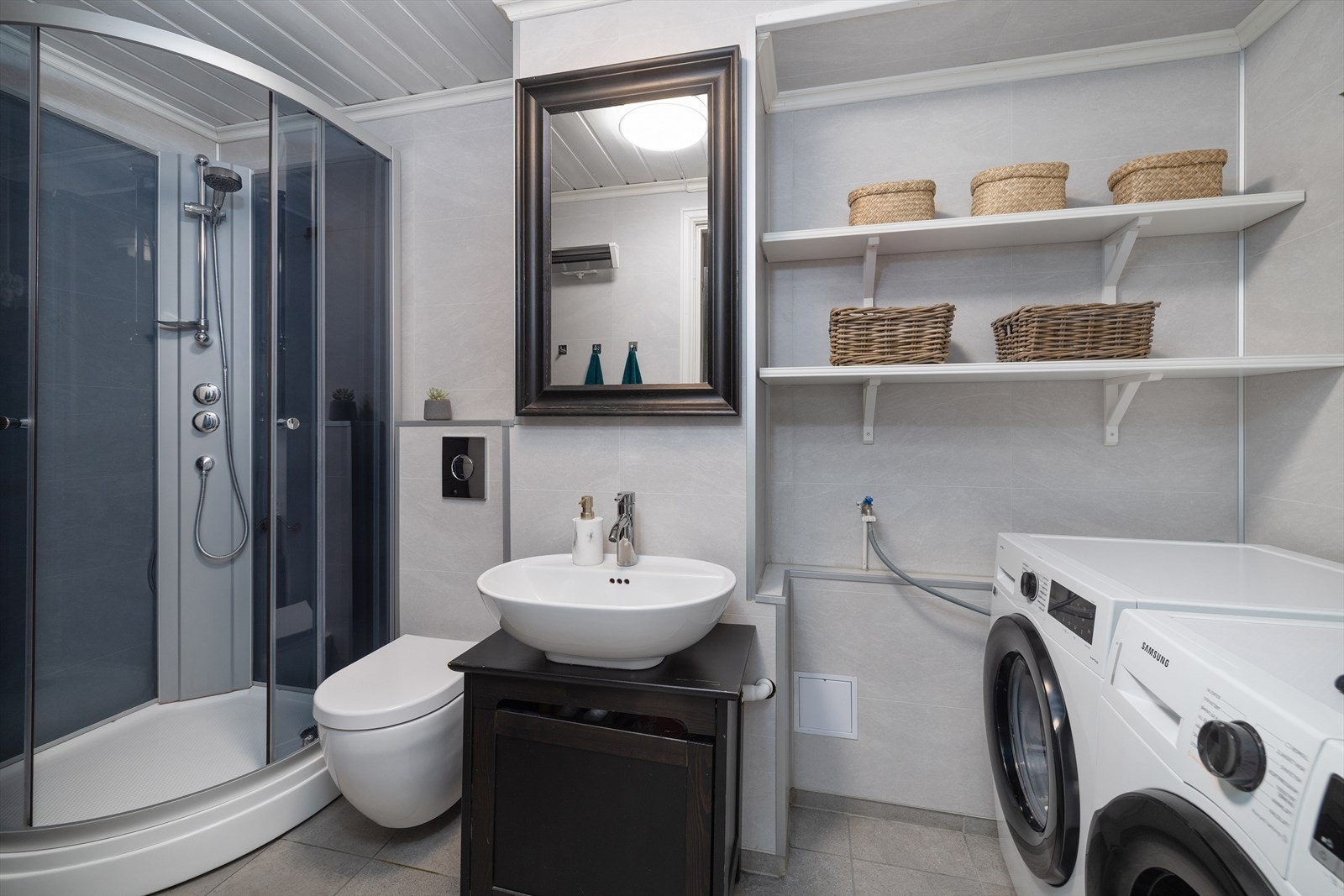 Romslig Galleribilde