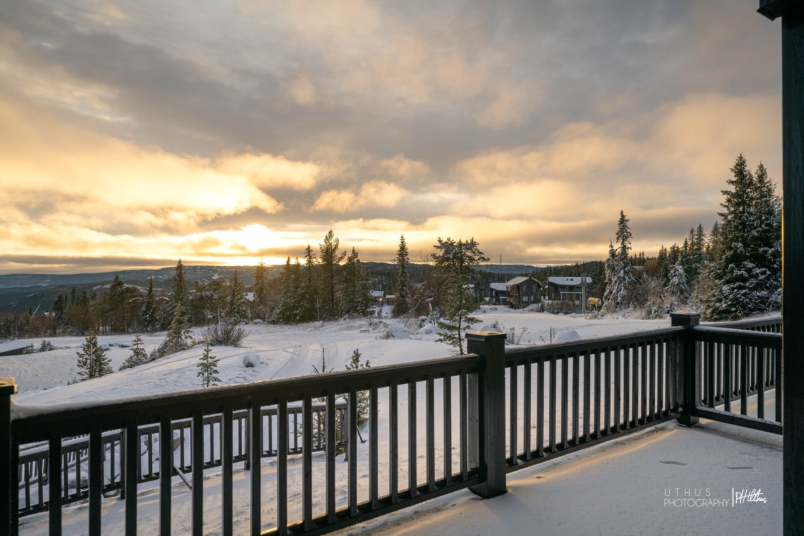 Fra terrassen er det en koselig utsikt. Galleribilde