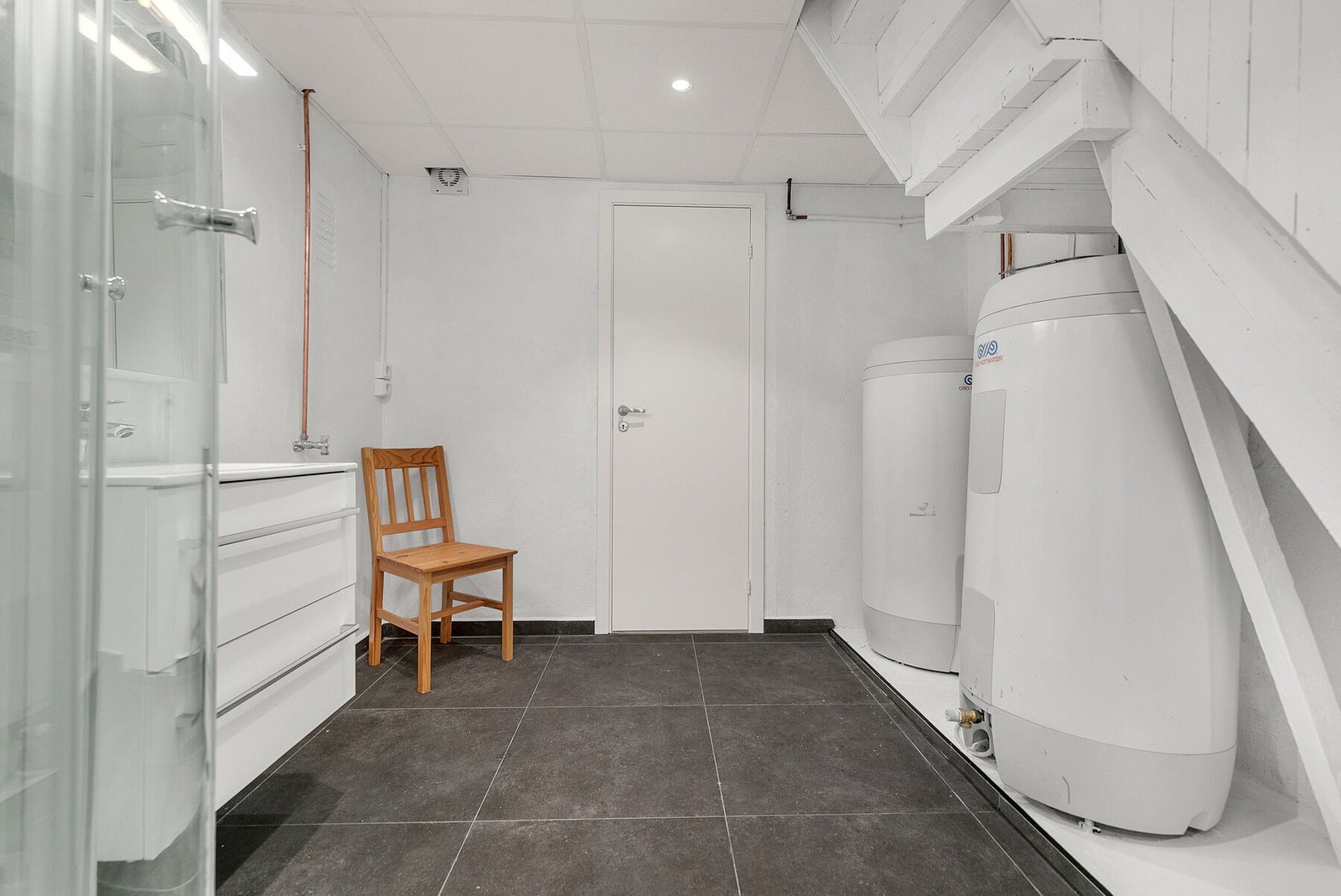 Bad i hybeldel Galleribilde