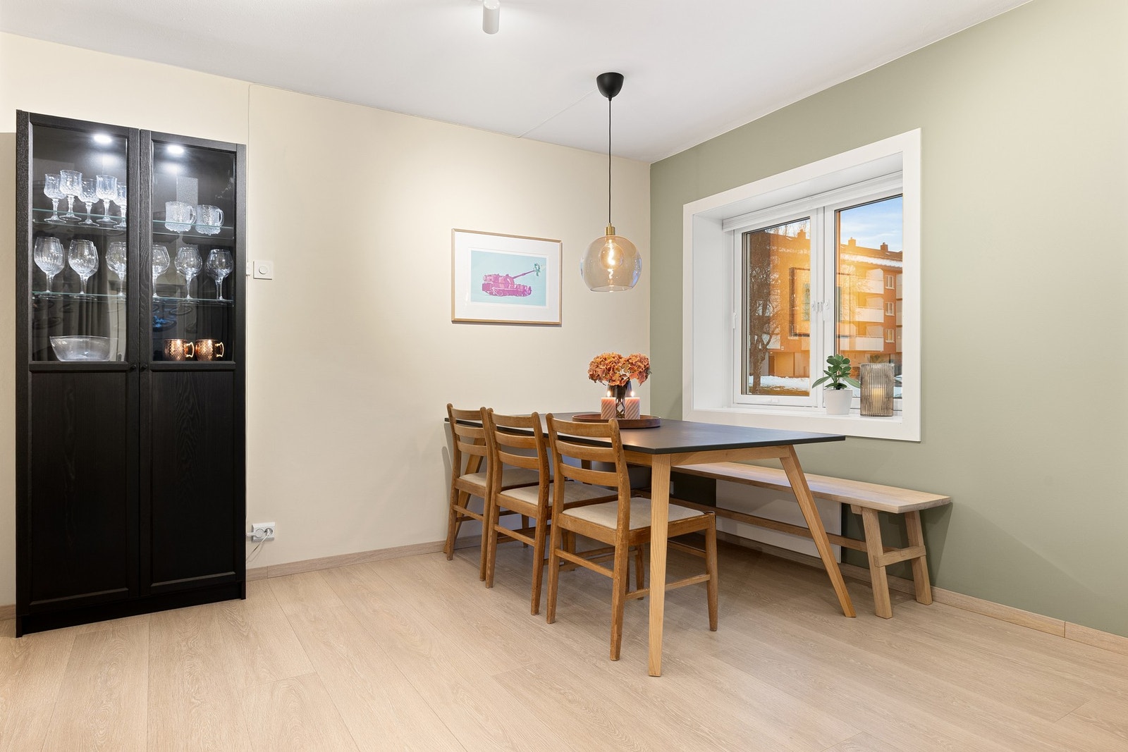 Er mulig for spiseseksjon i stue. Galleribilde