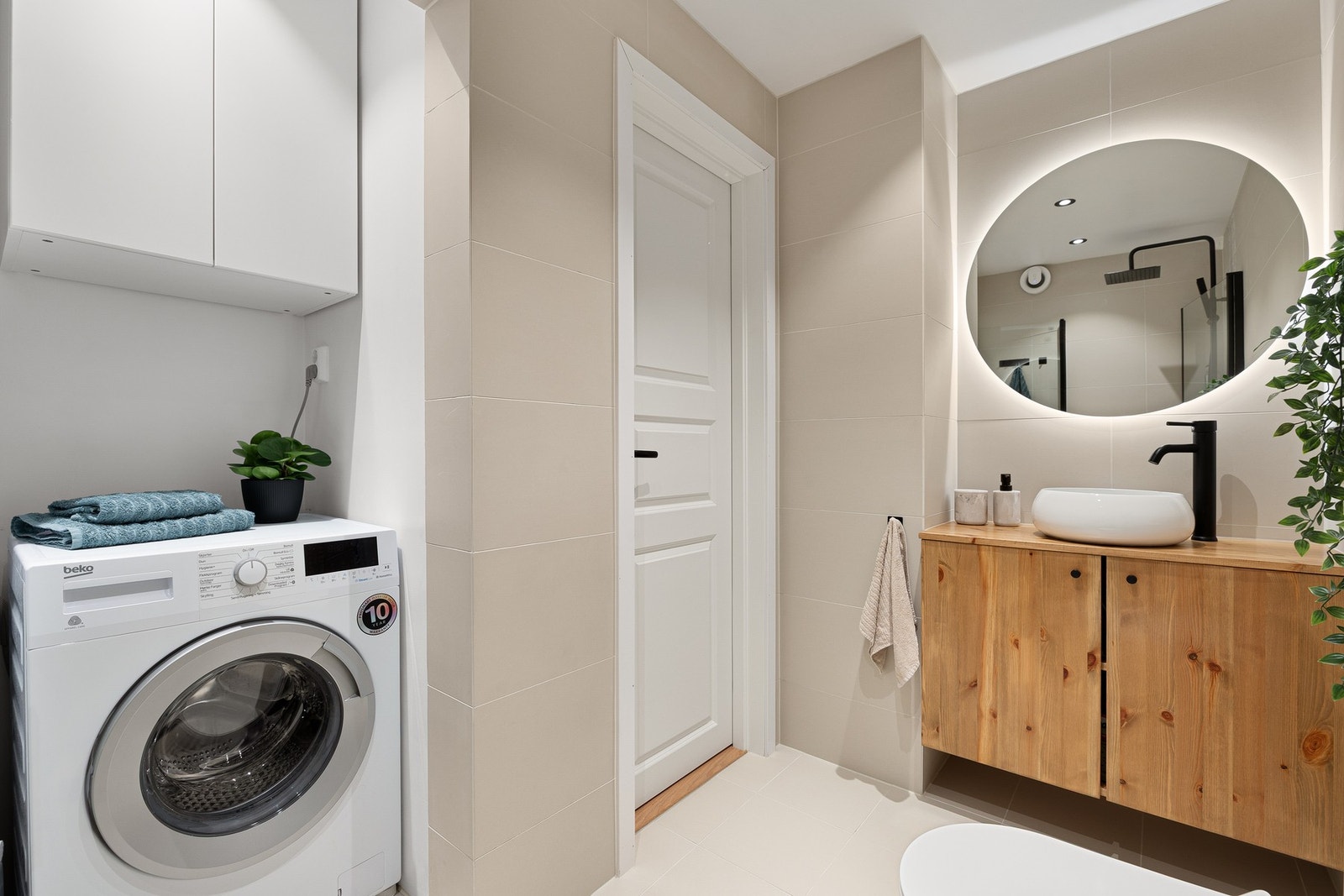 Badet er på 4,5 kvm. Galleribilde