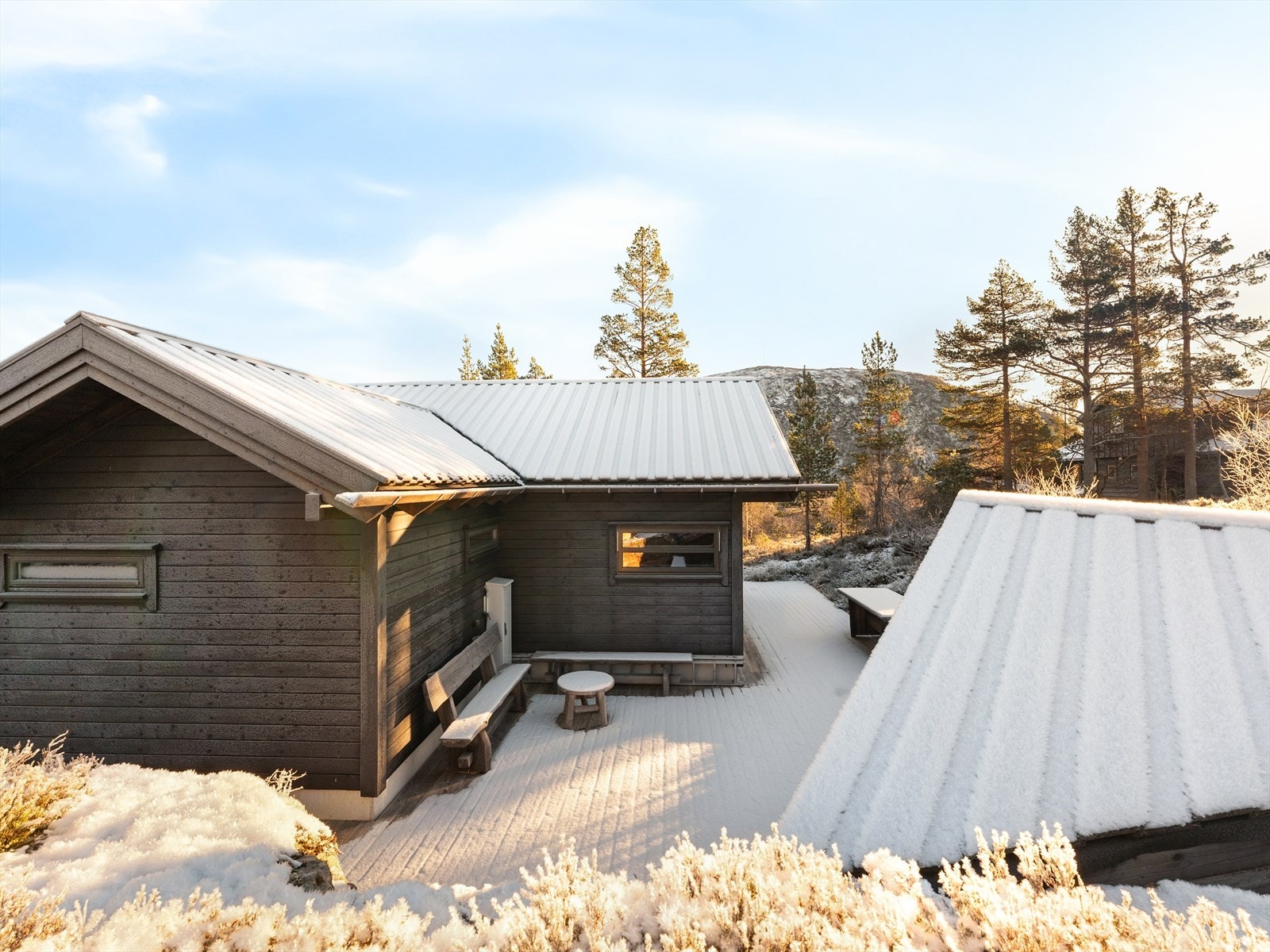 Den fredelige beliggenheten og den fantastiske utsikten gjør dette til en perfekt plass for avslapning og hygge. Galleribilde