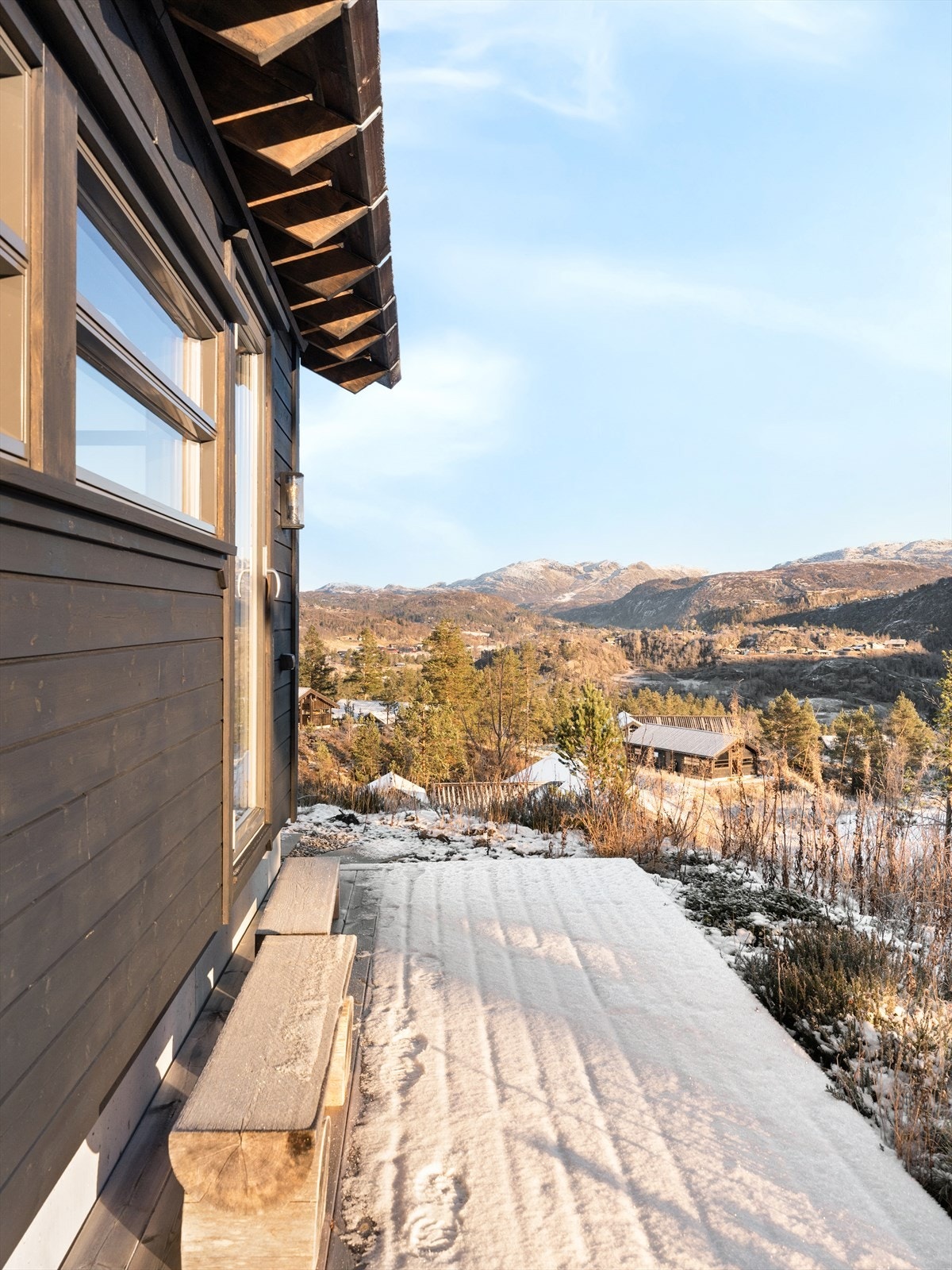 Eller utforske de mange løypene som tar deg til Haugen, Hønedalen, Kvæven eller ned til Sageneset opp Solheimsdalen og mot Donsen, Fiskebudalen og helt til Kvinen. Galleribilde