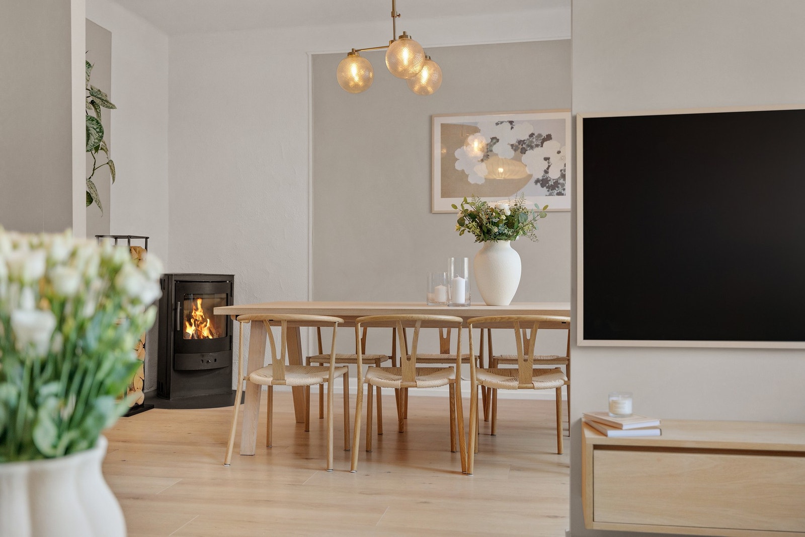 Nytt enstavs parkettgulv ble lagt i leiligheten i 2022. Galleribilde