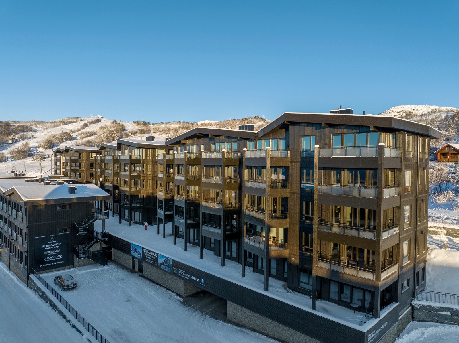 Partner/Eiendomsmegler MNEF Anders Lysholm har gleden av å presentere leilighet B403 i Riddergaarden på Beitostølen Galleribilde