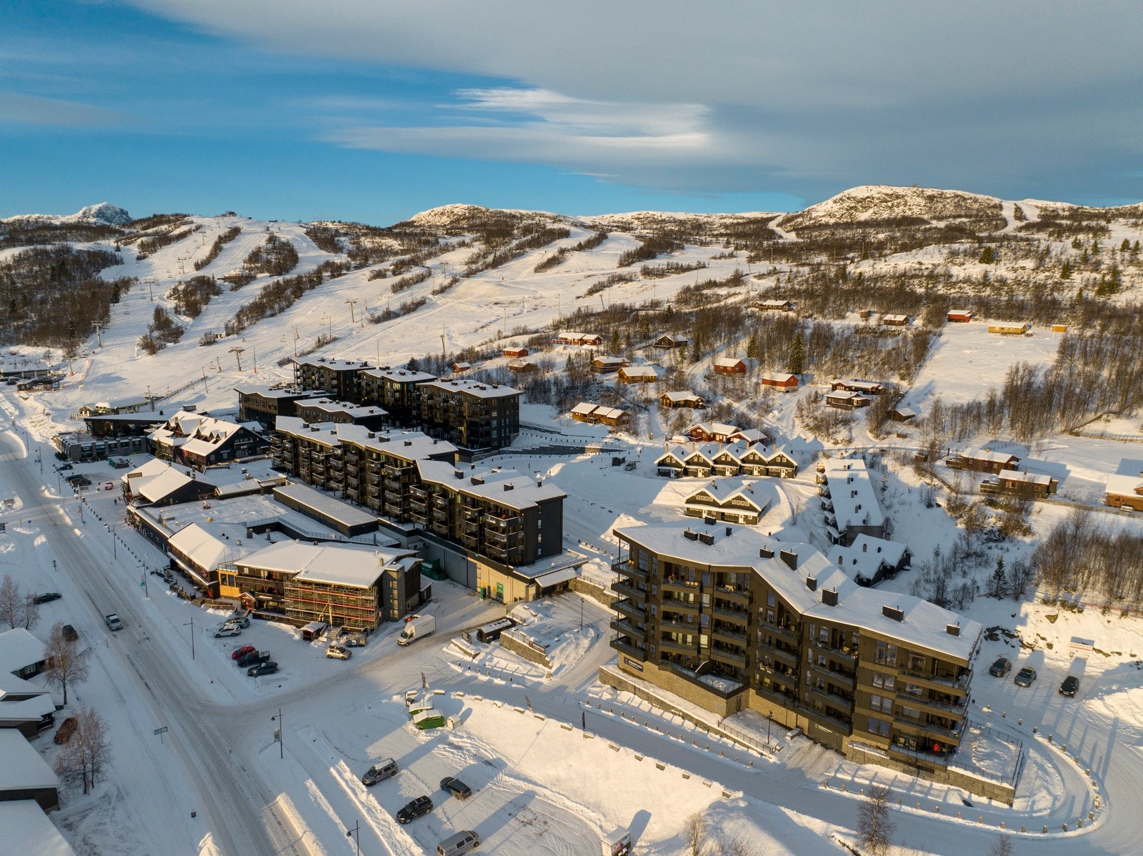 Riddergaarden byr på en oppgradert tilværelse på Beitostølen. Her kan du bruke tiden til det du har mest lyst til, som familie, venner, fjellhygge, aktiviteter og restitusjon. Galleribilde