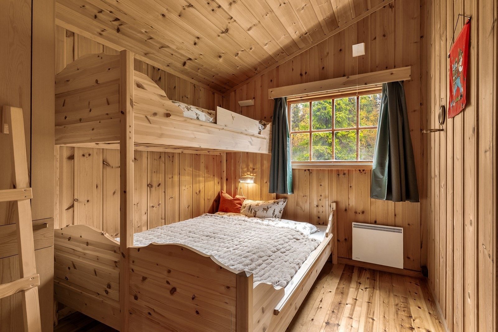 Soverom 1 - det er totalt tre soverom i hytta. Galleribilde