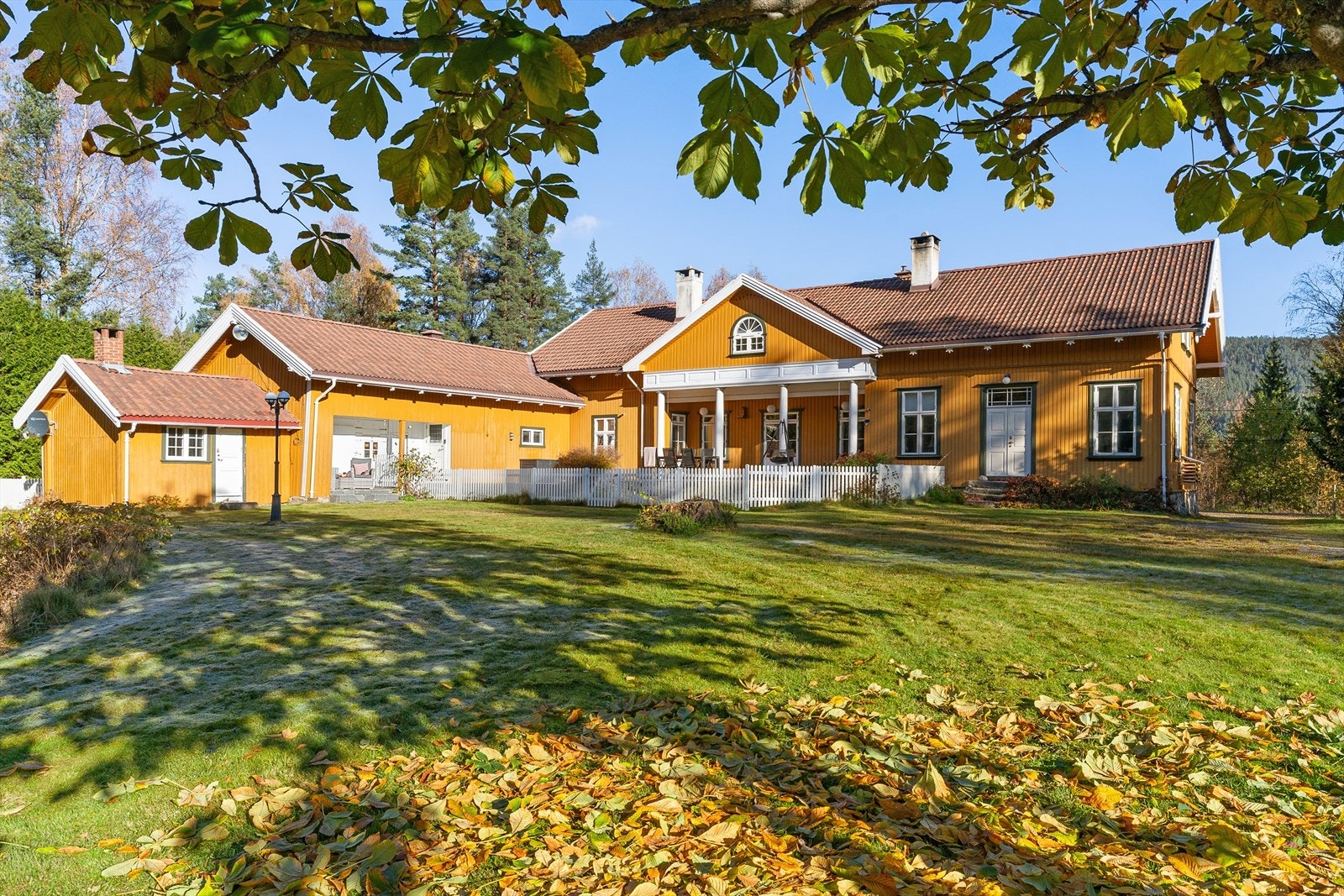 Herskapelig preg på eneboligen. Galleribilde