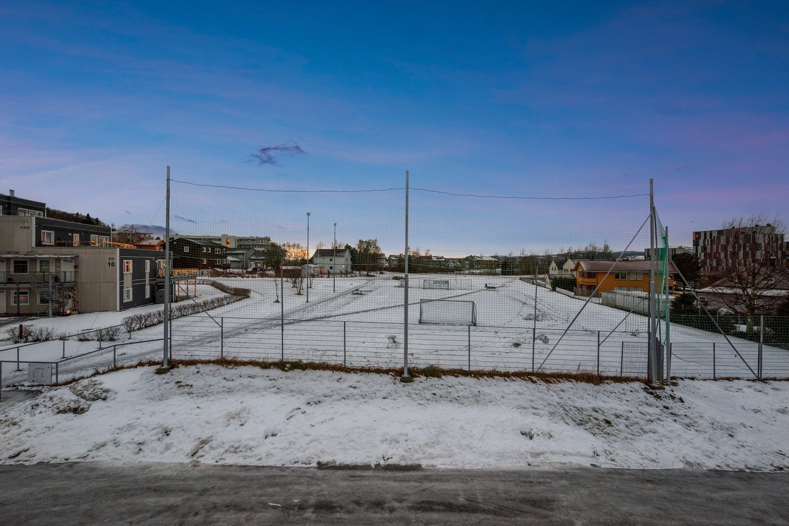 Verandaen har en skjermet beliggenhet med flott utsikt. Galleribilde