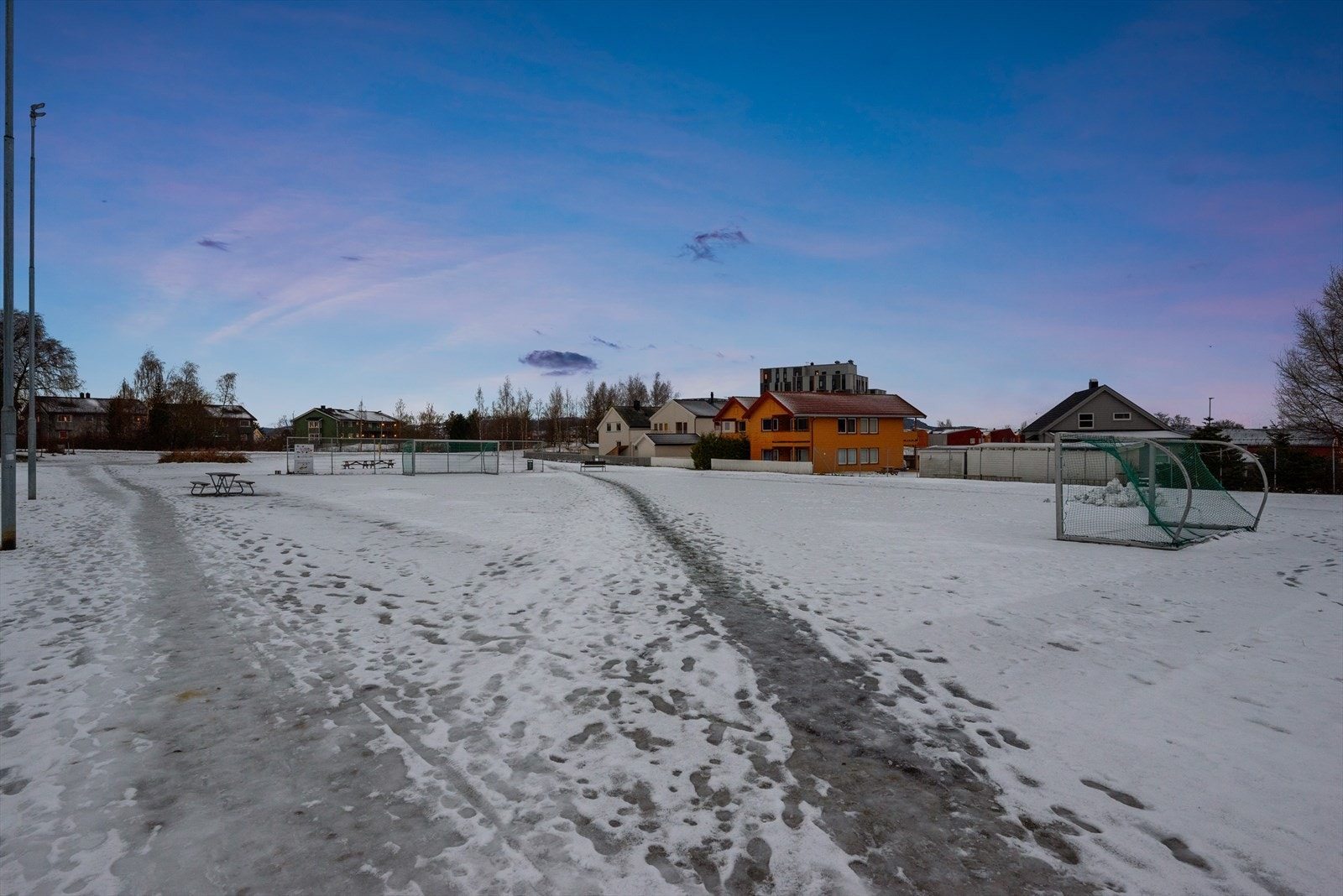 Ta kontakt med megler dersom oppsatt visningstidspunkt ikke passer. Velkommen til visning! Galleribilde