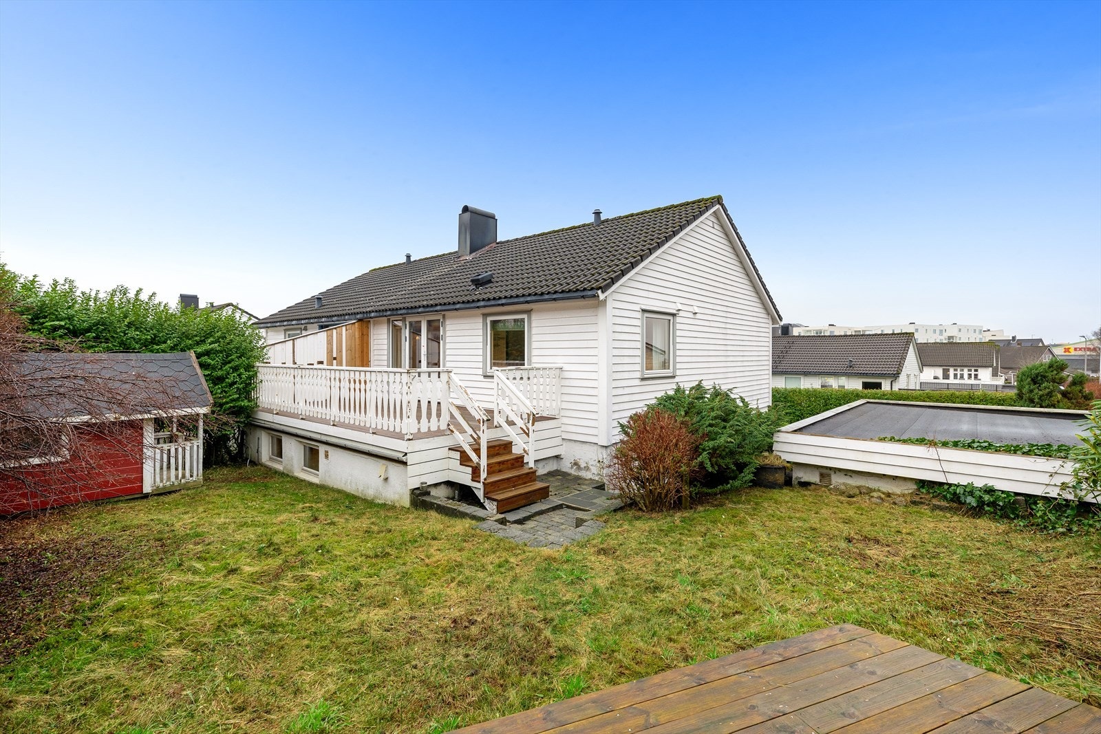 Hellestøveien 2B har en attraktiv beliggenhet på Tasta, i et veletablert og familievennlig område. Galleribilde