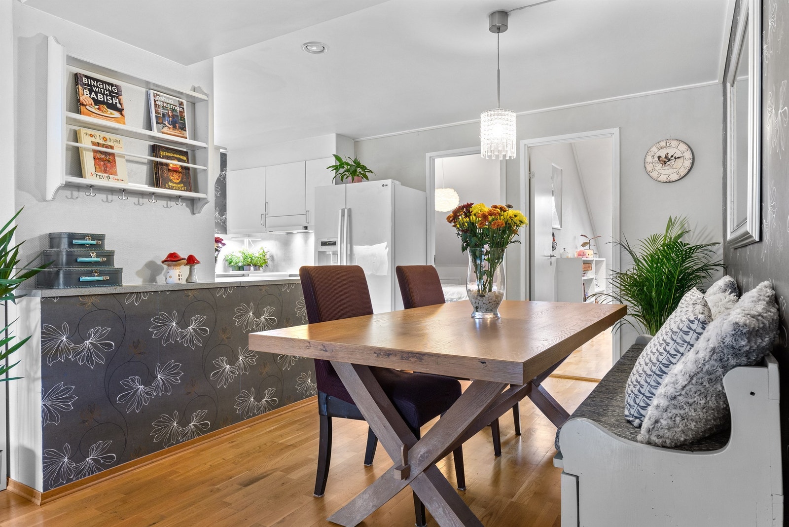 Hyggelig spiseplass tilknyttet kjøkkenet Galleribilde