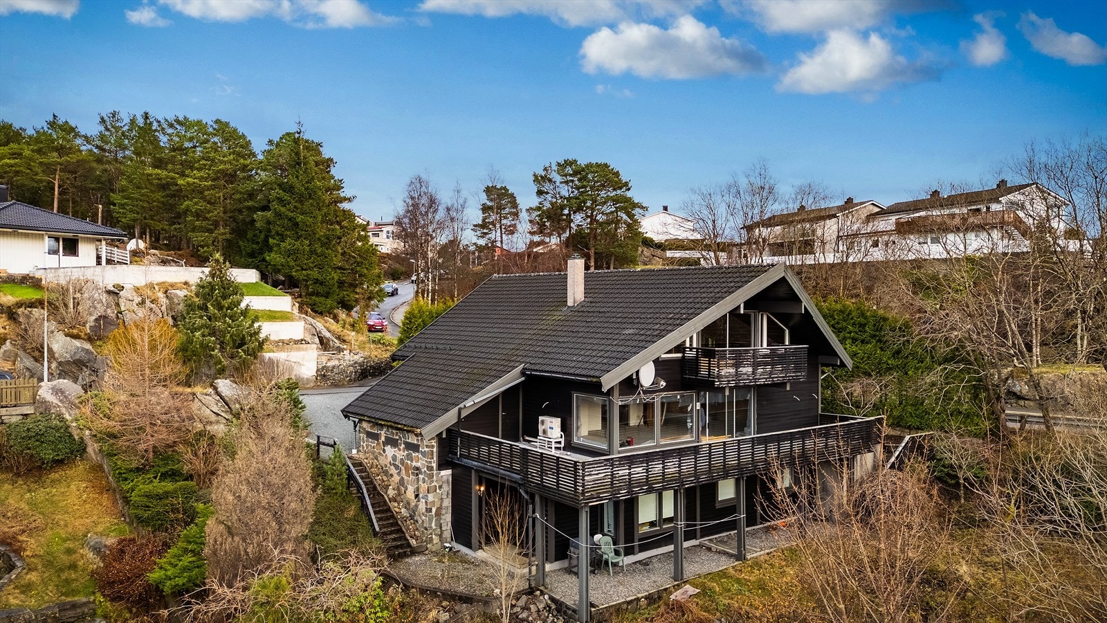 - Emera eiendomsmegling v/Erlend Stokmo har gleden av å presentere Tjørnhaugen 76 - Galleribilde