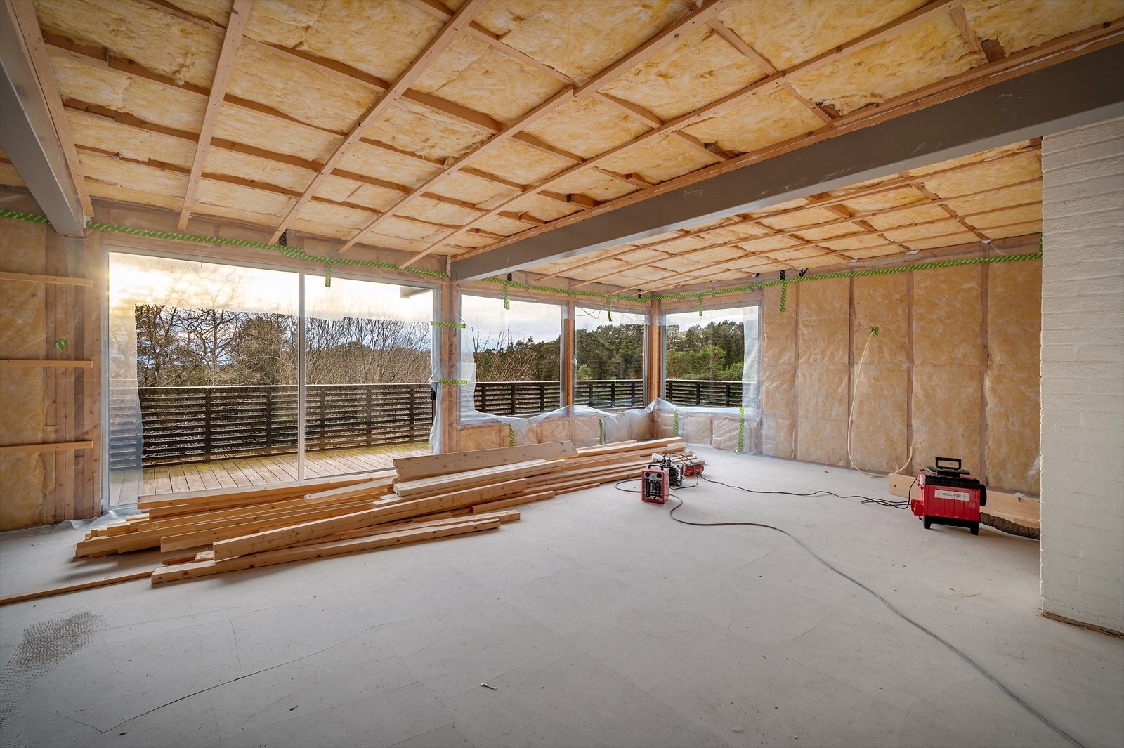 - Generøse vindusflater som slipper inn rikelig med naturlig lys - Galleribilde