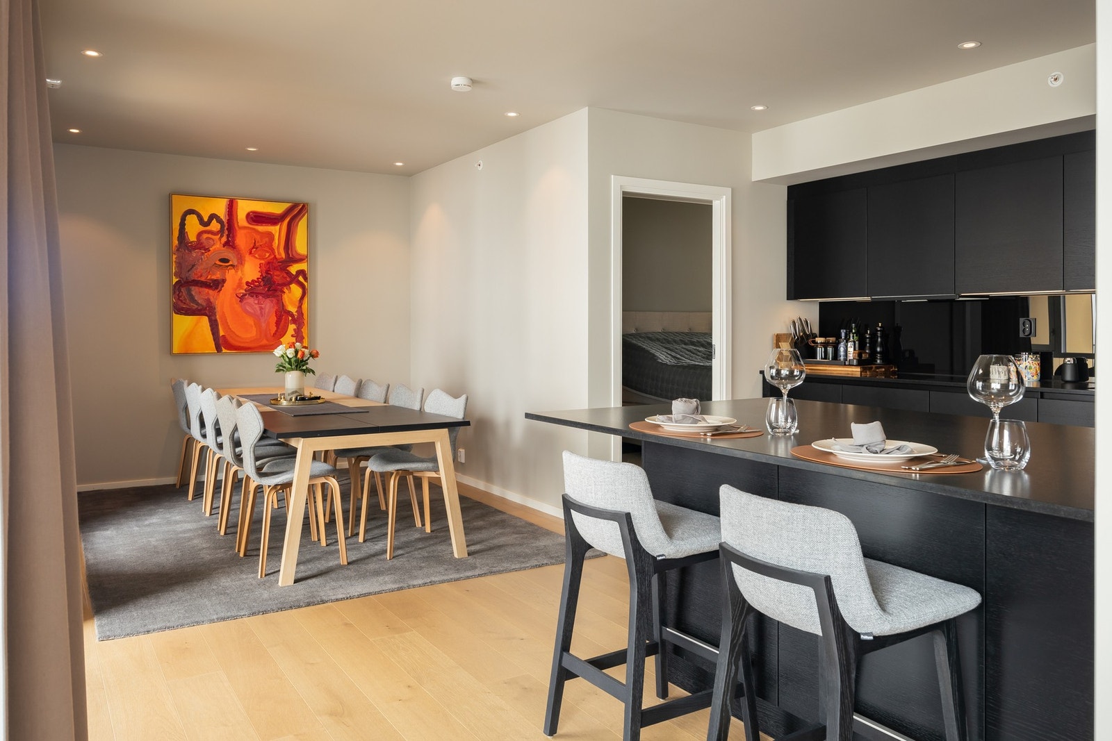 Her får du en svært god planløsning i kombinasjon med høy standard og høy bo-komfort. Galleribilde