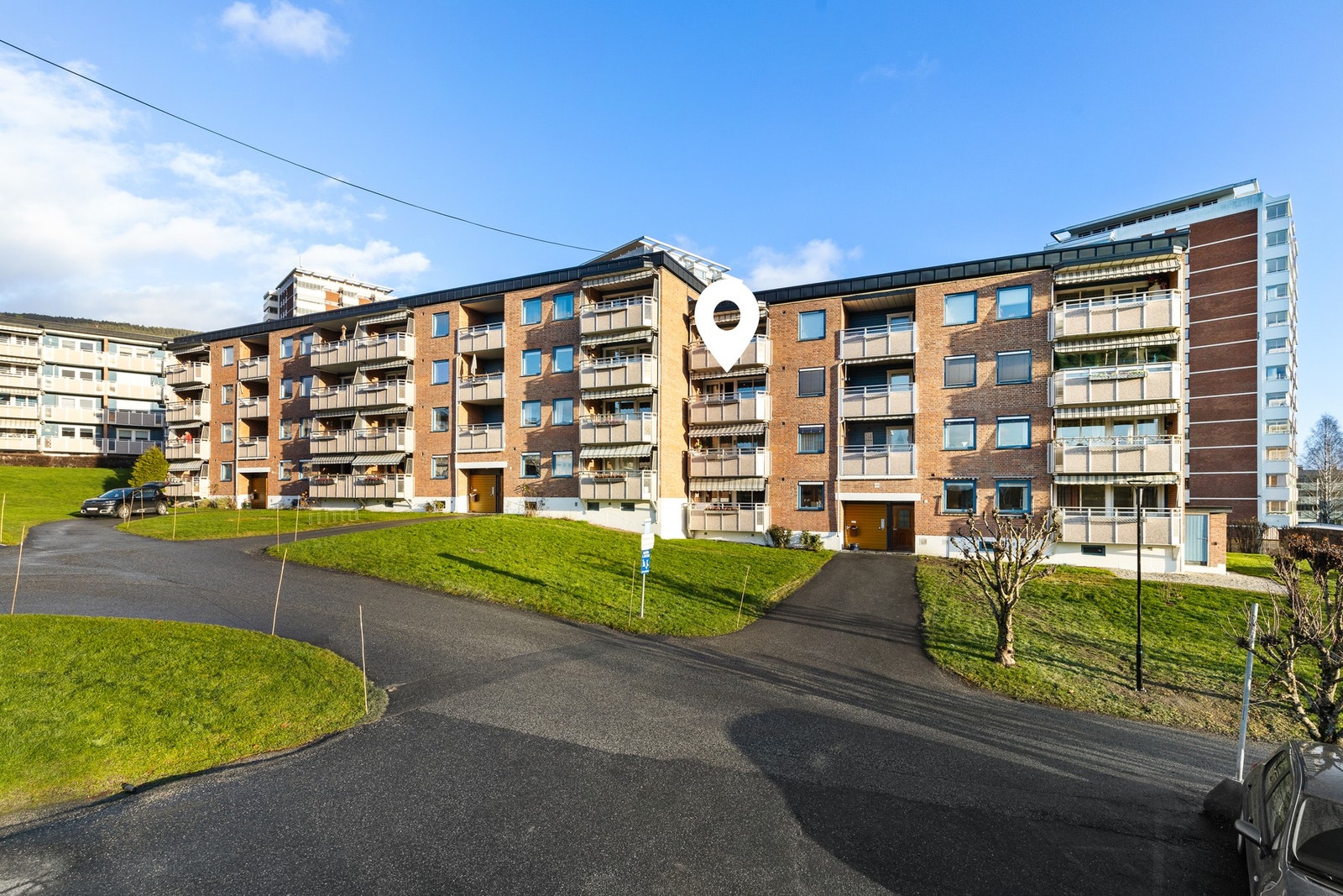 Leiligheten ligger i 3. etasje i lavblokk Galleribilde