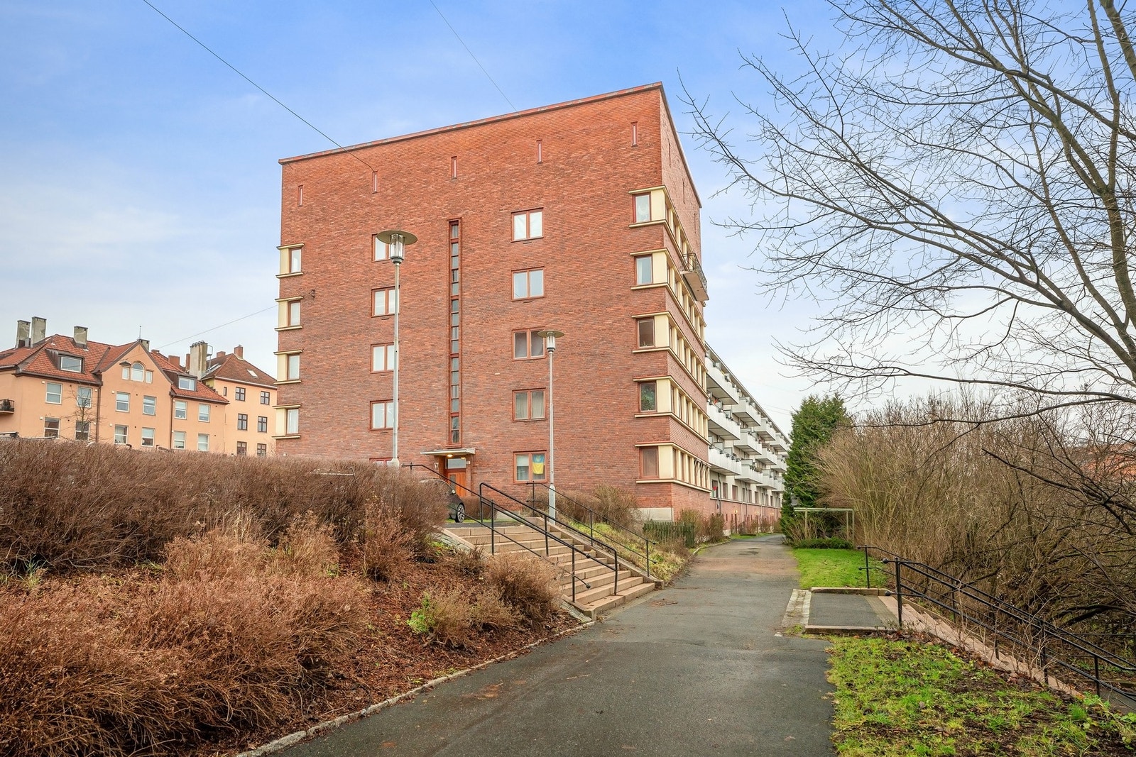 Aksjeslaget består av 137 boliger. Galleribilde