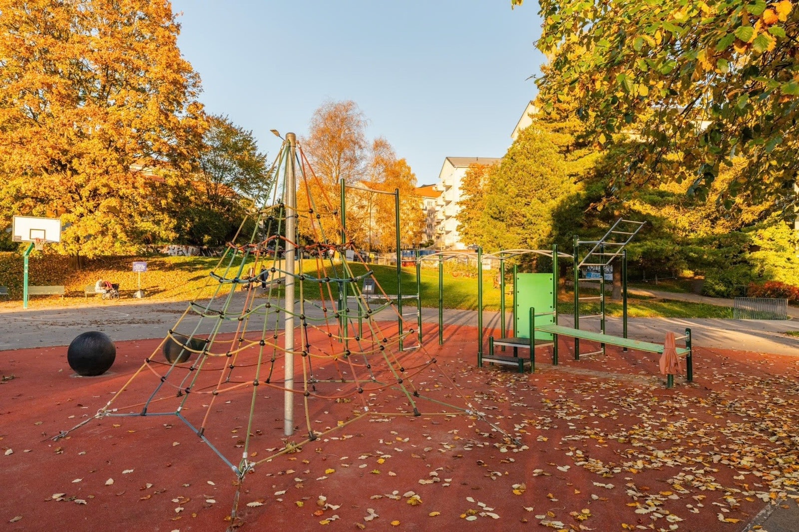 I nærområde er det flere parker og grøntområder. Galleribilde