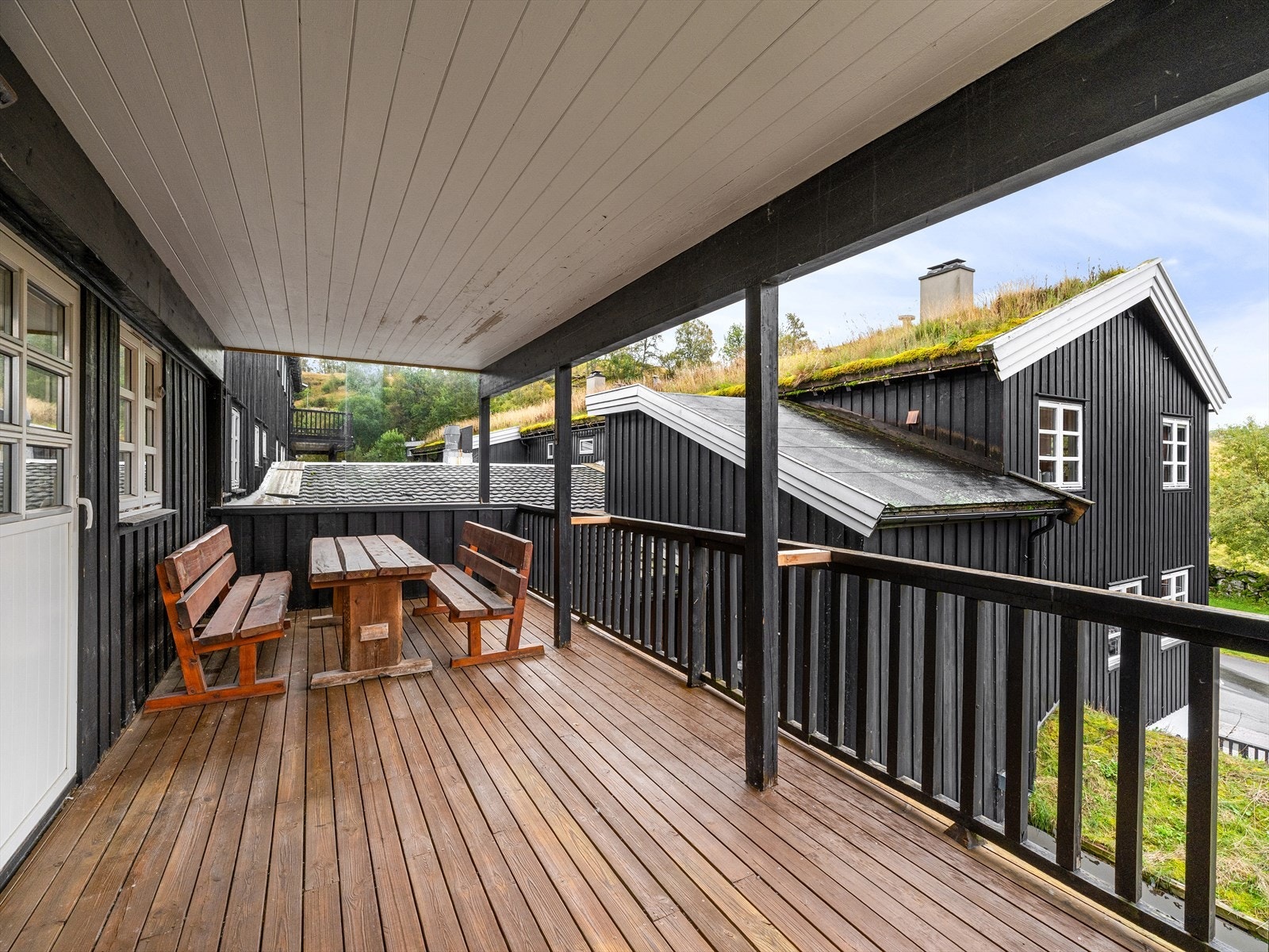 Dan Chruickshank presenterer: Supersentral, tilbaketrukket leil. m/3 soverom/2 wc, badstu/Vaskerom/2 garasjeplasser. Galleribilde