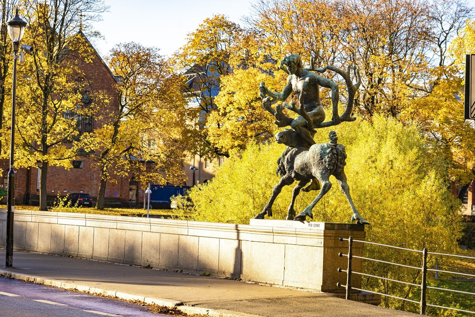 Elvepromenaden er en populær rute for både gå- og løpeturer. Galleribilde
