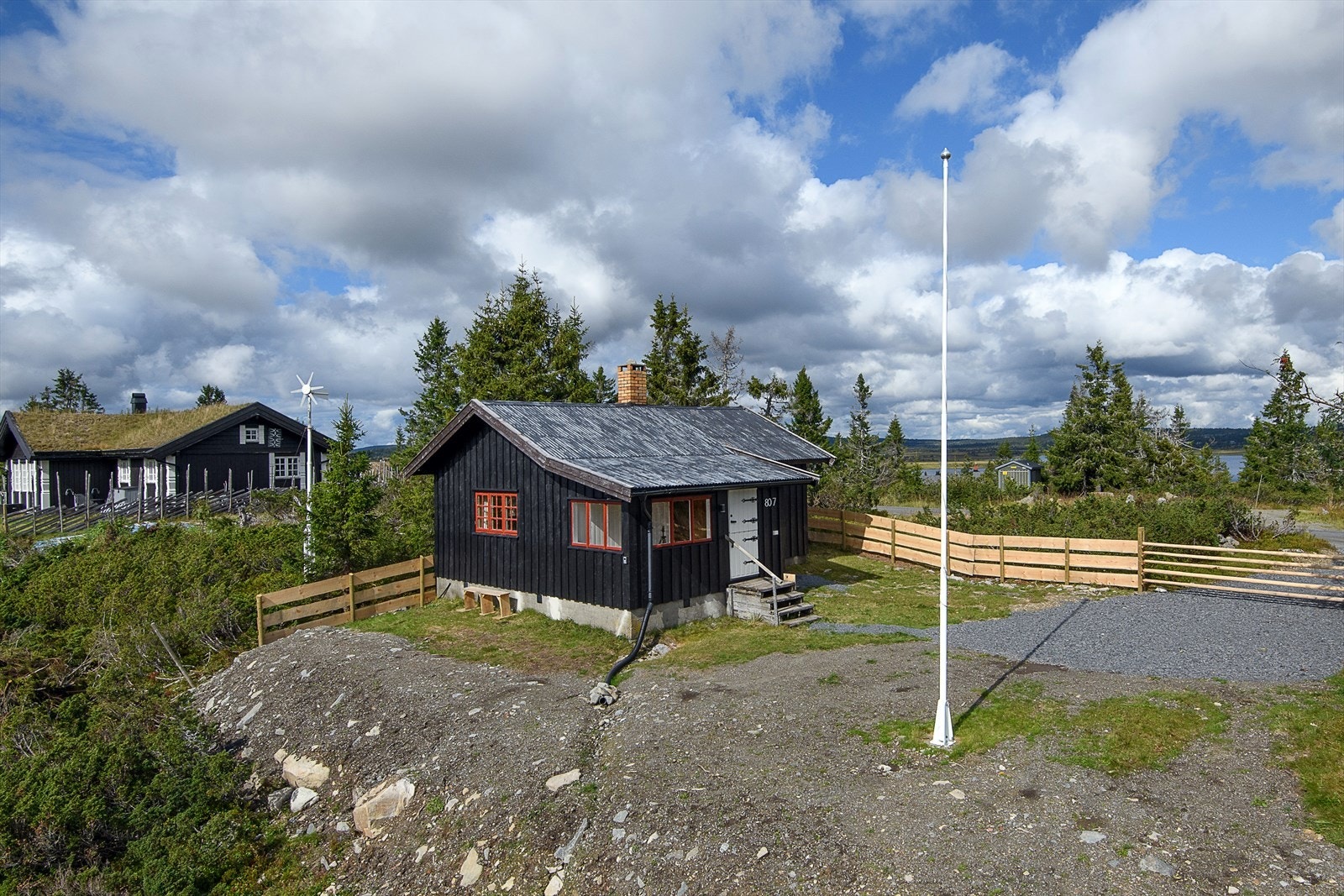 Perfekt utgangspunkt for turer og aktiviteter, hele året! Kort vei til både skiløyper og turstier. Galleribilde