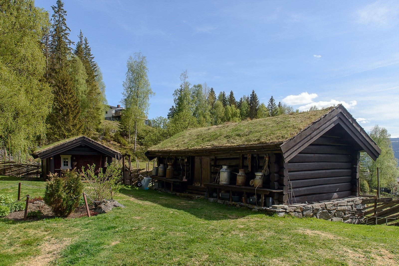 Fjøs og vevstugu Galleribilde