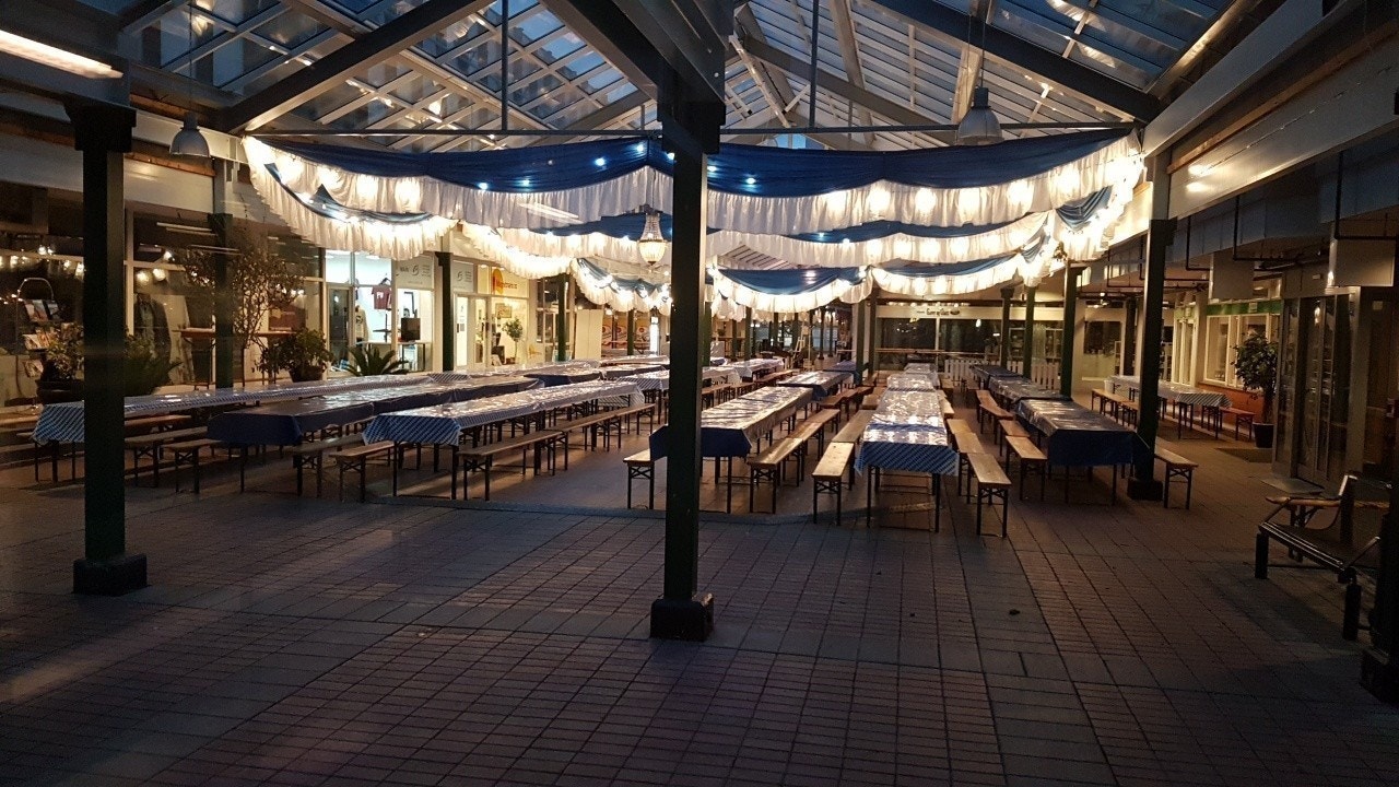 Arrangement for kvelden Galleribilde