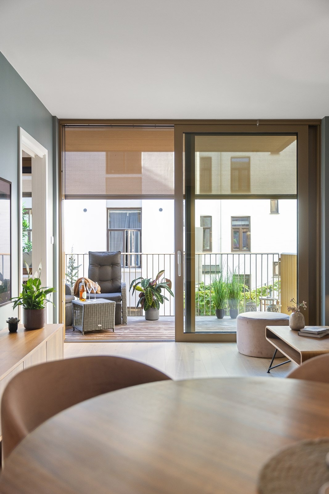 Det er installert elektrisk utvendig solskjerming. Galleribilde