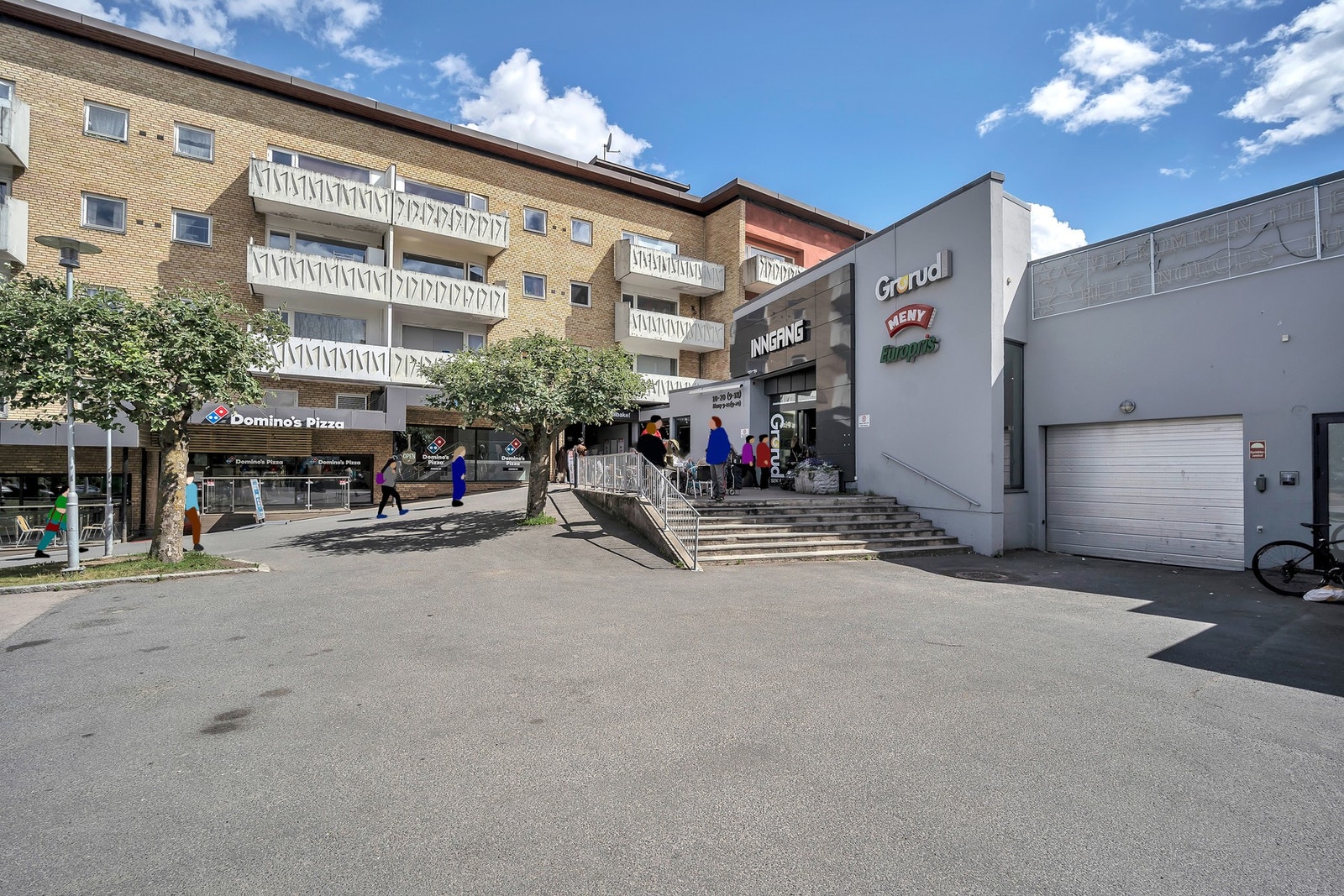 Gangavstand til Grorud senter som har et bredt serviceutvalg Galleribilde