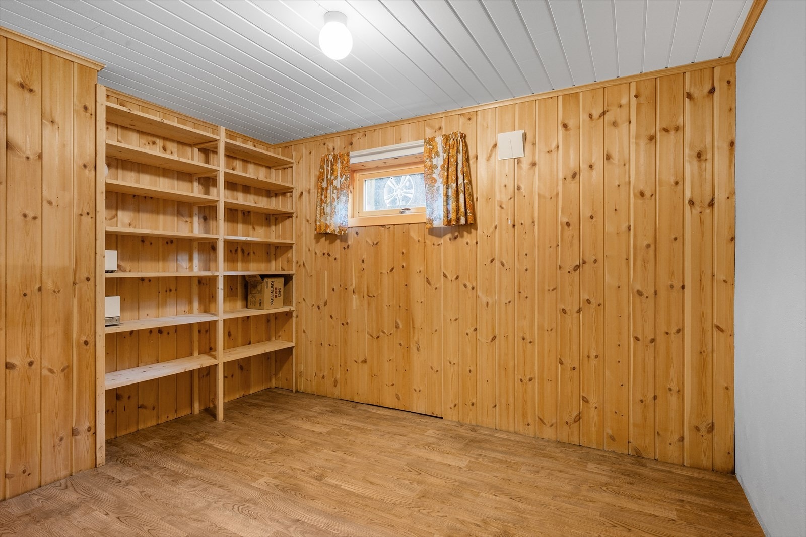 Godt med oppbevarings- og lagringsplass. Galleribilde